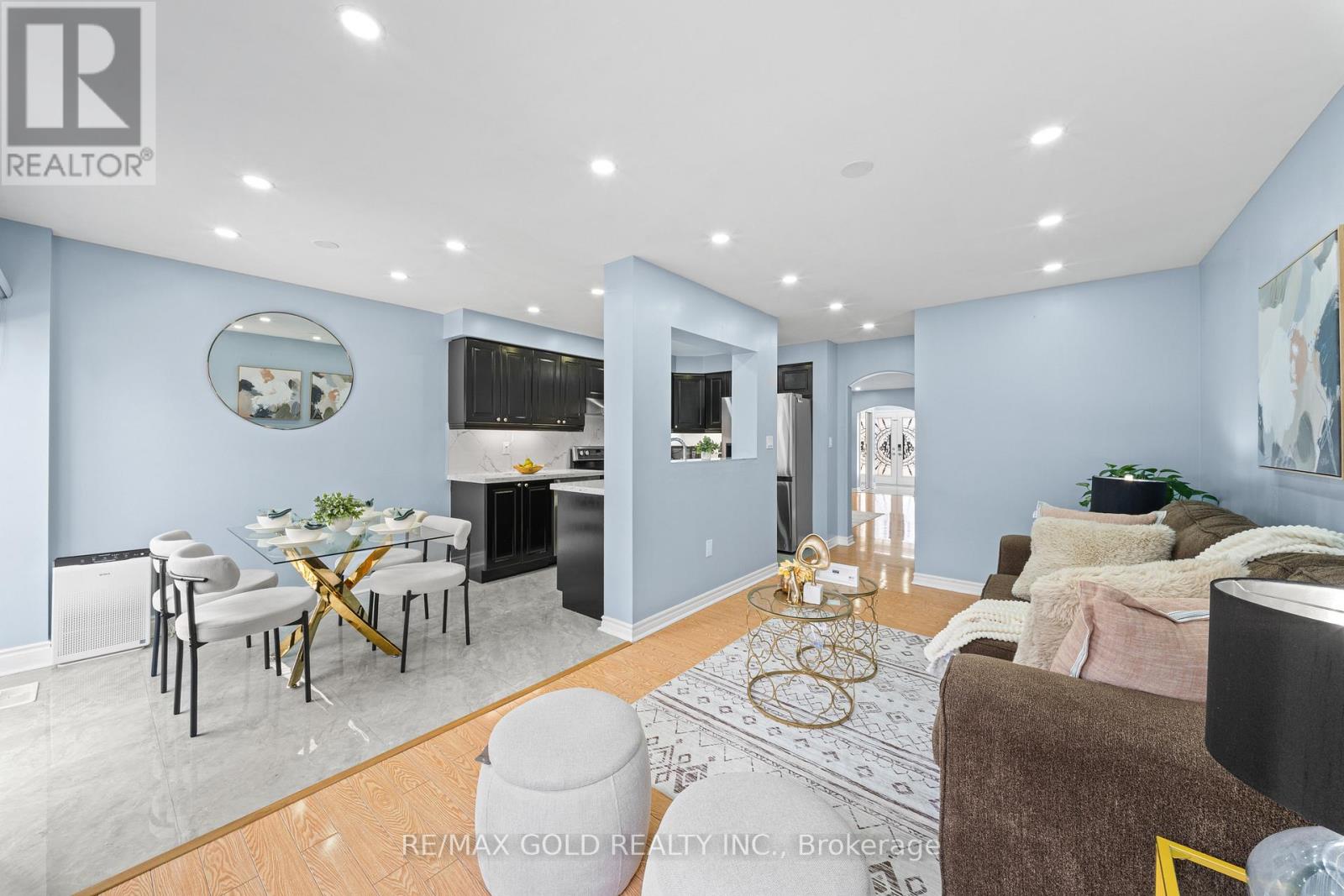 95 Herdwick Street, Brampton, Ontario  L6S 6L7 - Photo 17 - W12975472