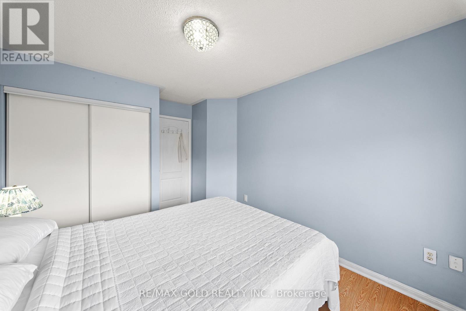 95 Herdwick Street, Brampton, Ontario  L6S 6L7 - Photo 34 - W12975472