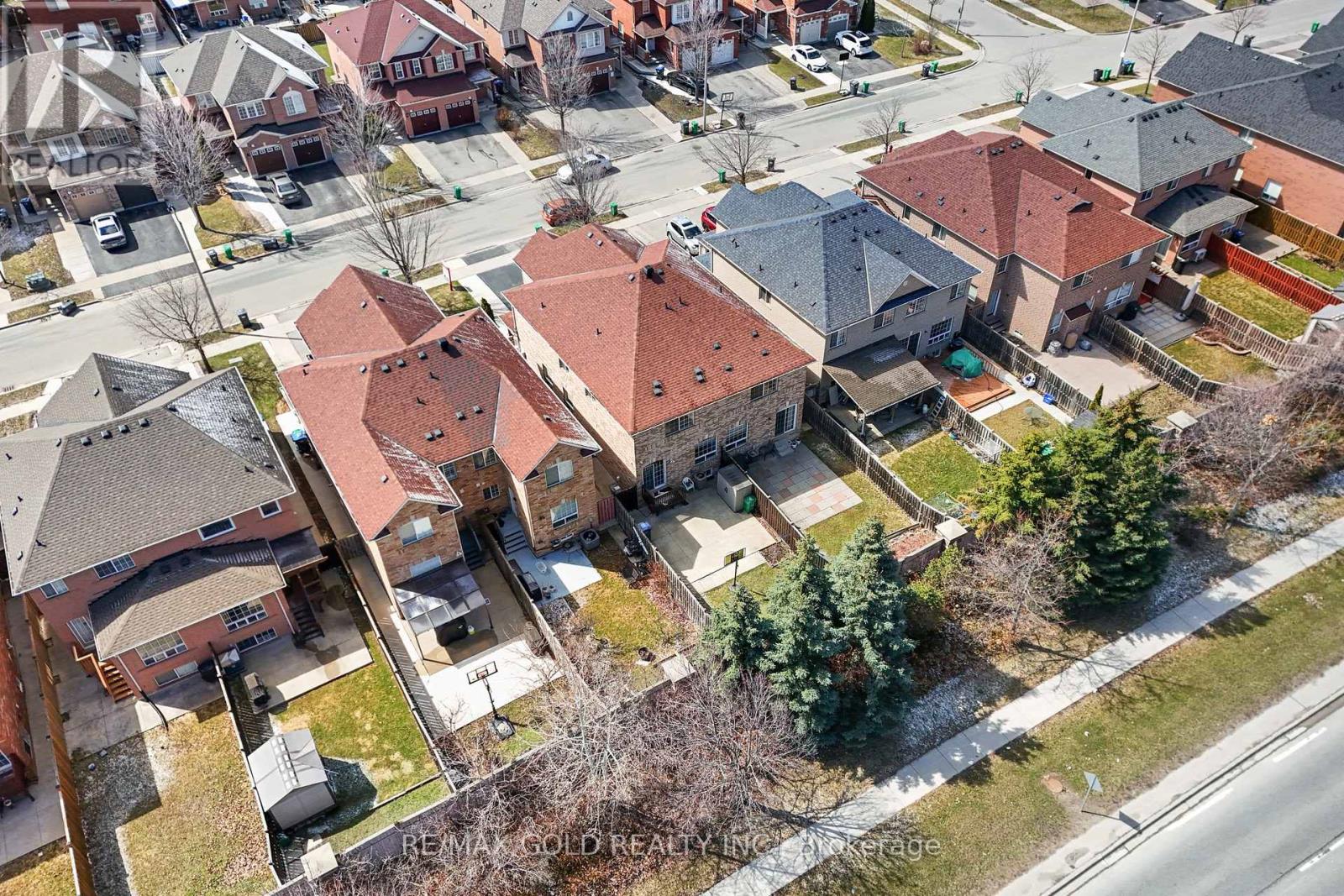 95 Herdwick Street, Brampton, Ontario  L6S 6L7 - Photo 50 - W12975472