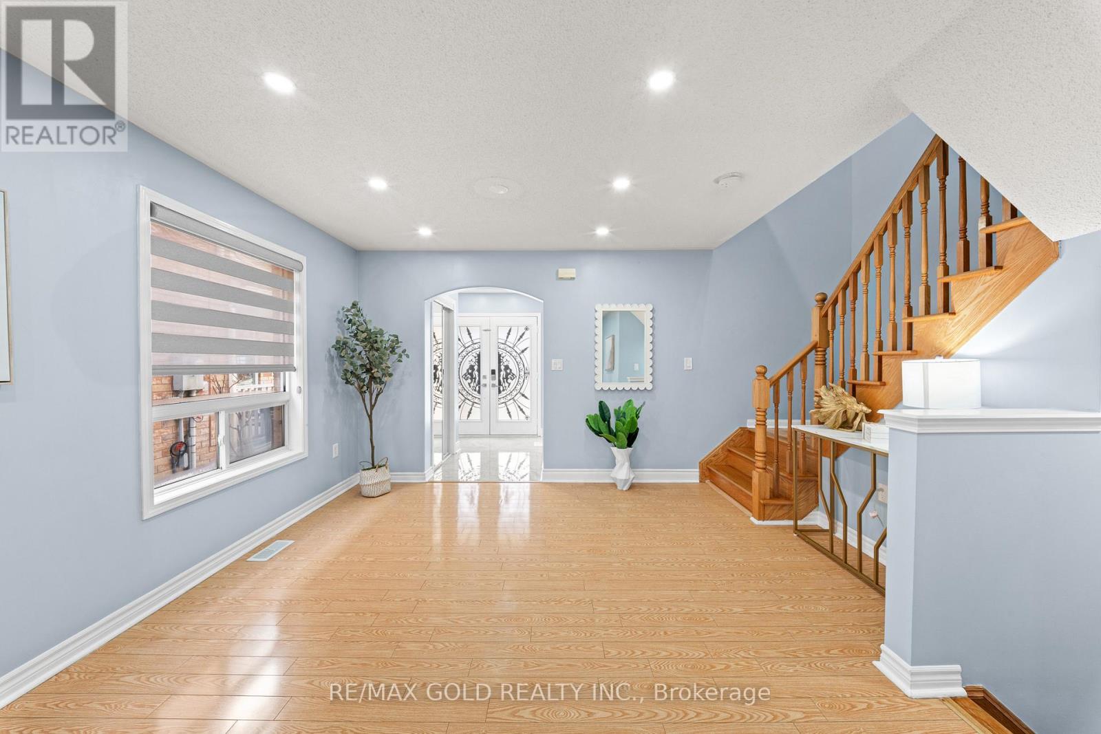 95 Herdwick Street, Brampton, Ontario  L6S 6L7 - Photo 8 - W12975472