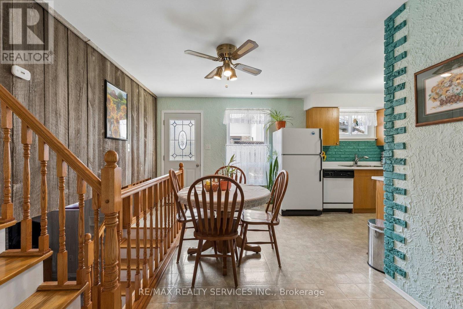 21 Willis Drive, Brampton, Ontario  L6W 1A8 - Photo 11 - W12975496