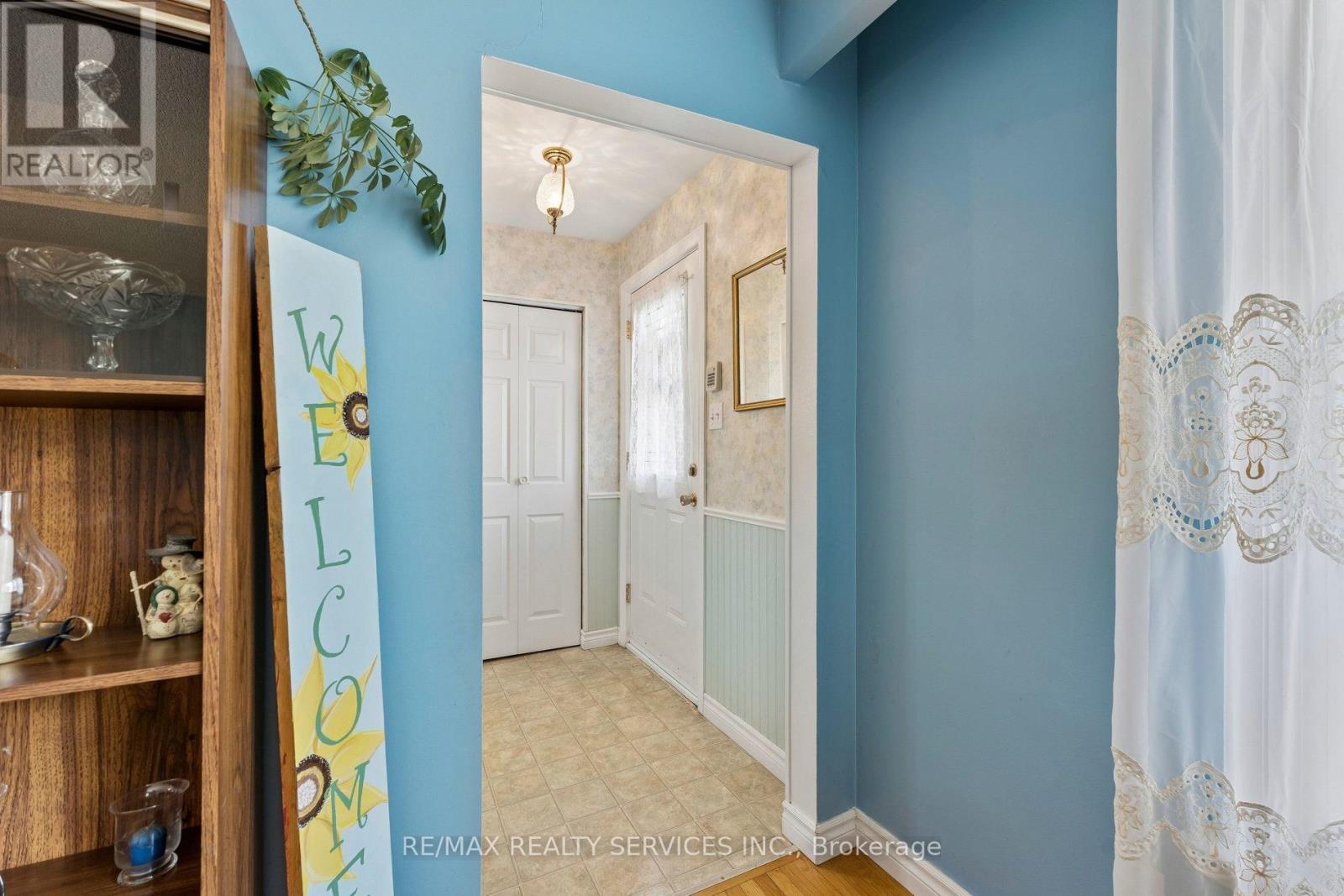 21 Willis Drive, Brampton, Ontario  L6W 1A8 - Photo 18 - W12975496