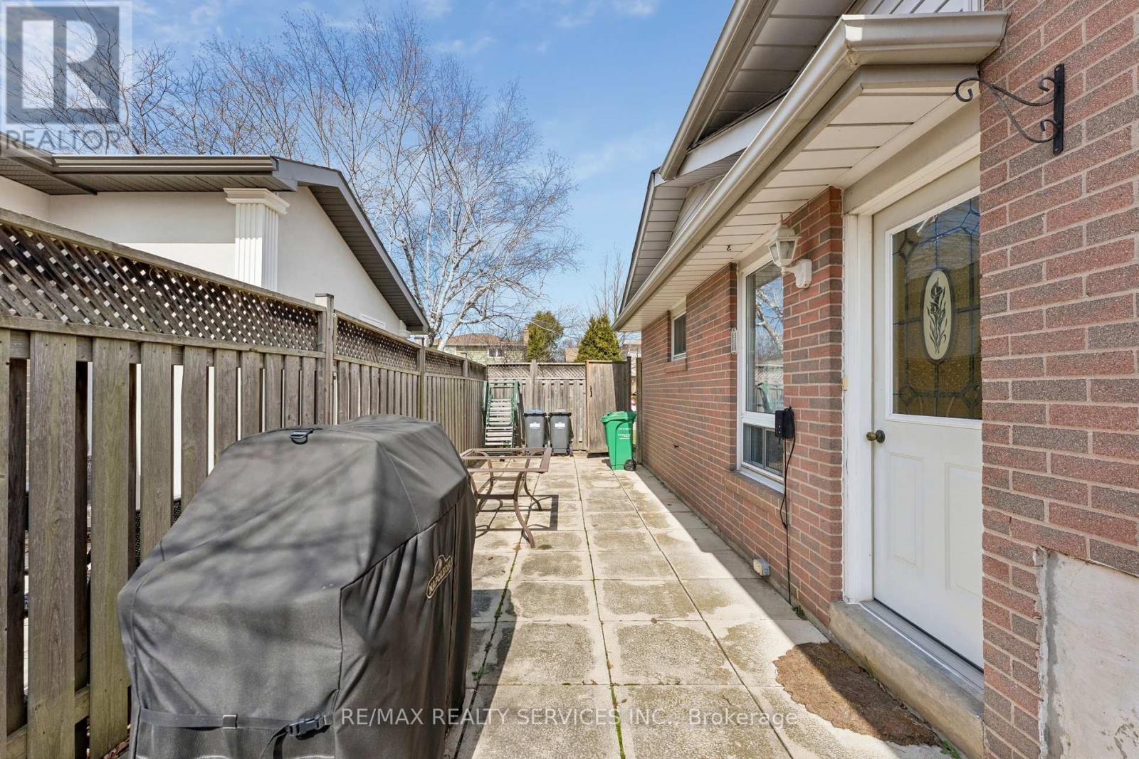 21 Willis Drive, Brampton, Ontario  L6W 1A8 - Photo 43 - W12975496