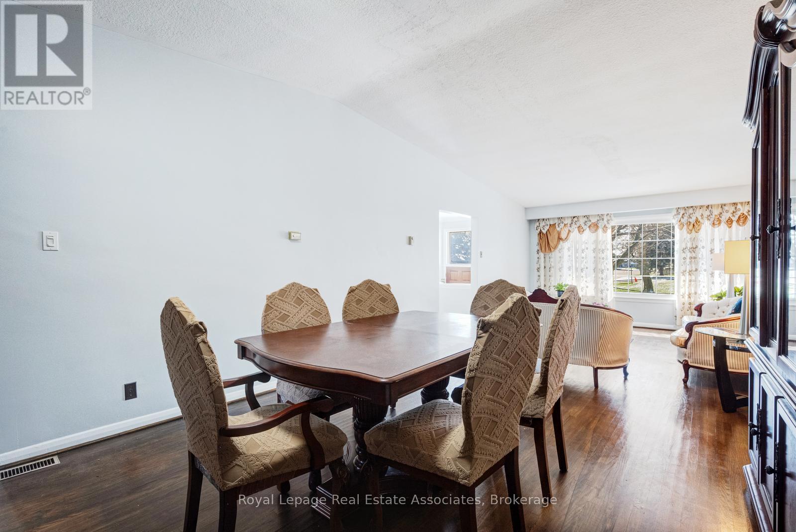 8 Caulfield Road, Toronto, Ontario  M9W 1W8 - Photo 11 - W12975512