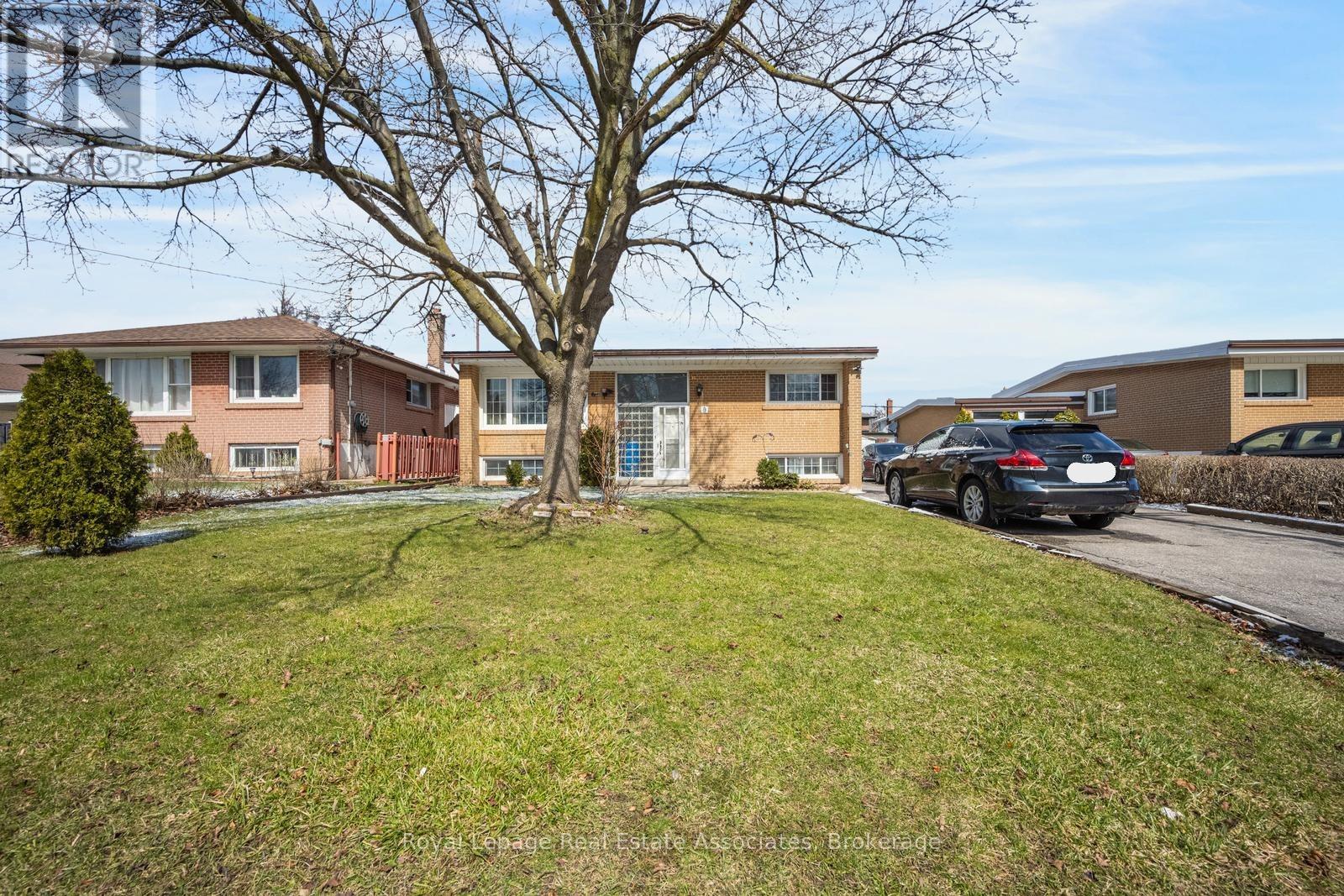 8 Caulfield Road, Toronto, Ontario  M9W 1W8 - Photo 2 - W12975512