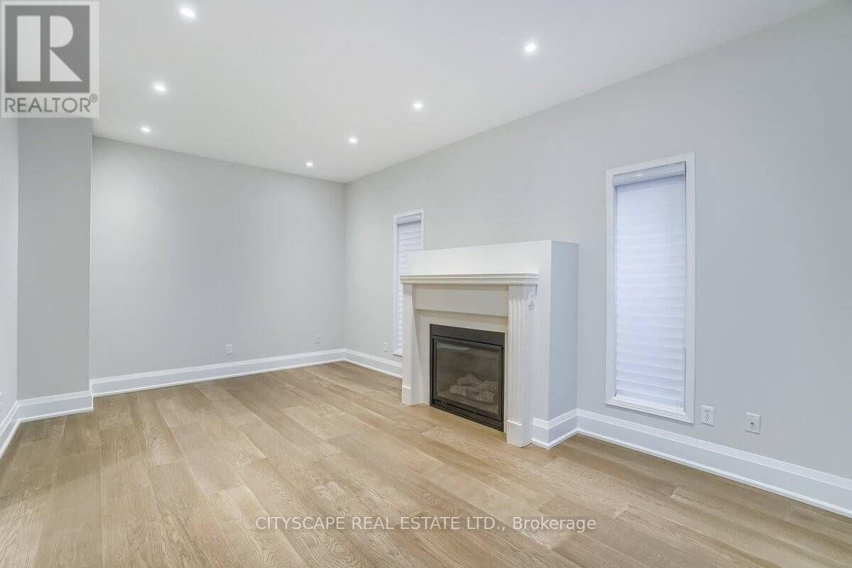 769 White Clover Way, Mississauga, Ontario  L5V 0C2 - Photo 17 - W12975522