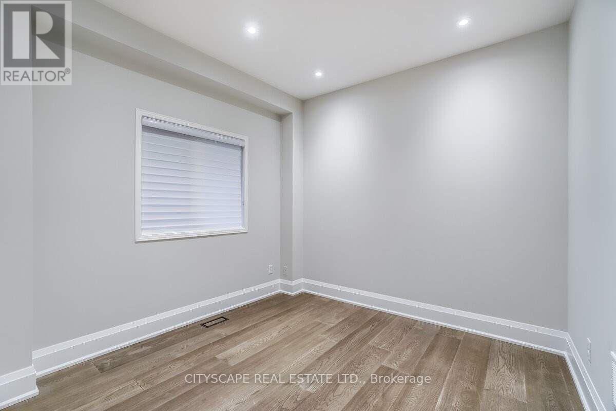 769 White Clover Way, Mississauga, Ontario  L5V 0C2 - Photo 19 - W12975522