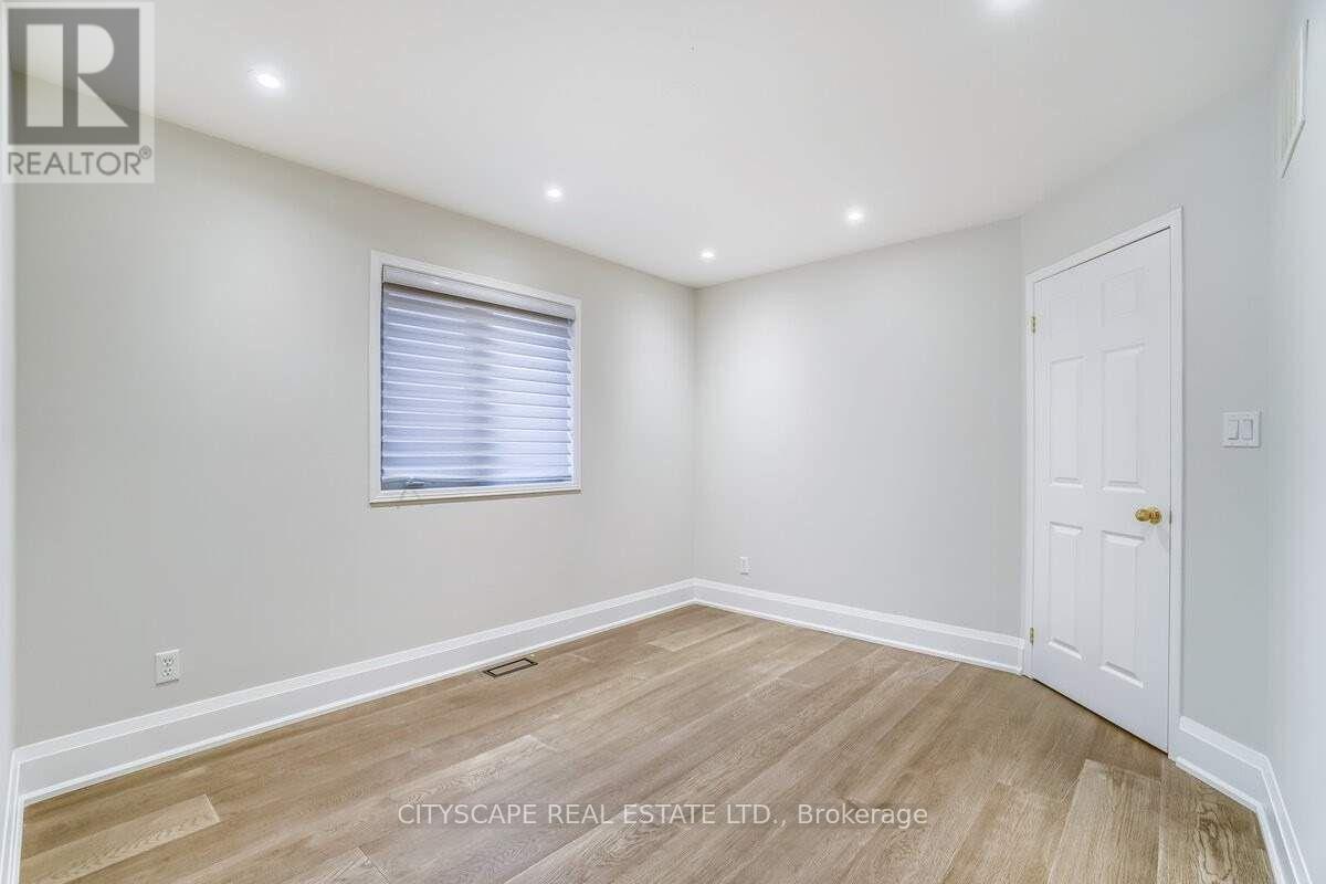 769 White Clover Way, Mississauga, Ontario  L5V 0C2 - Photo 31 - W12975522