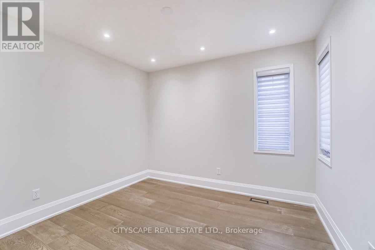 769 White Clover Way, Mississauga, Ontario  L5V 0C2 - Photo 34 - W12975522