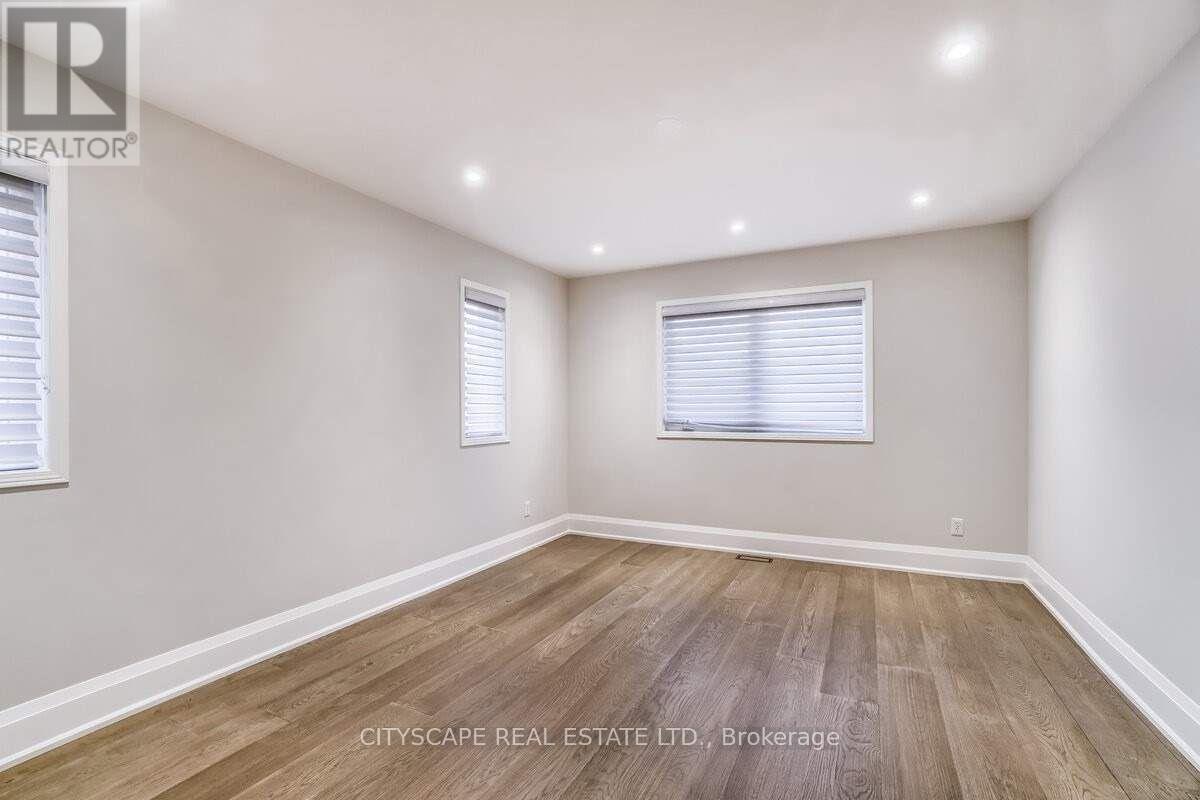 769 White Clover Way, Mississauga, Ontario  L5V 0C2 - Photo 35 - W12975522