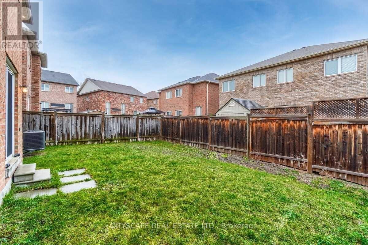 769 White Clover Way, Mississauga, Ontario  L5V 0C2 - Photo 36 - W12975522