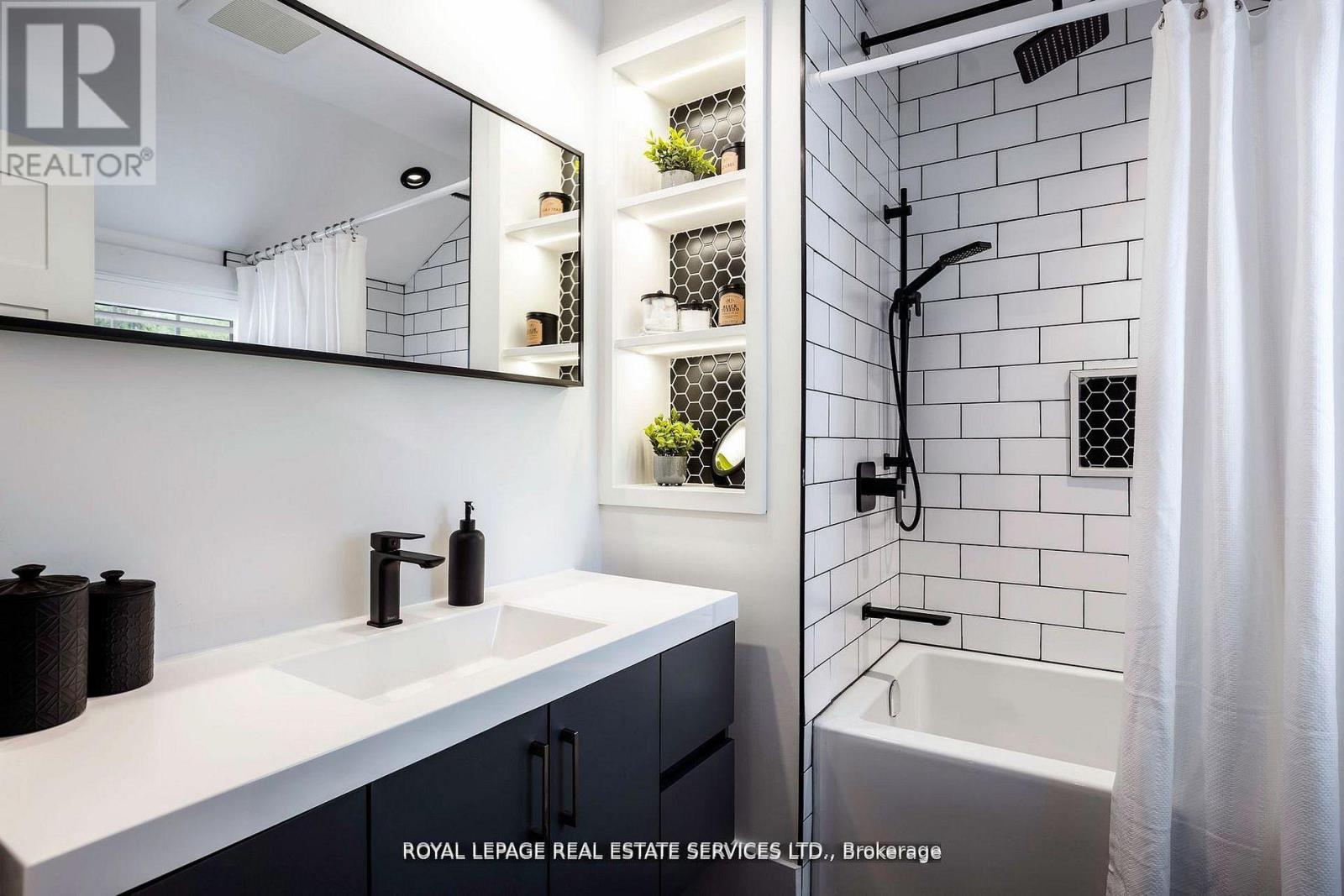 5 Pine Ridge Lane, Brampton, Ontario  L6W 1G6 - Photo 29 - W12975524