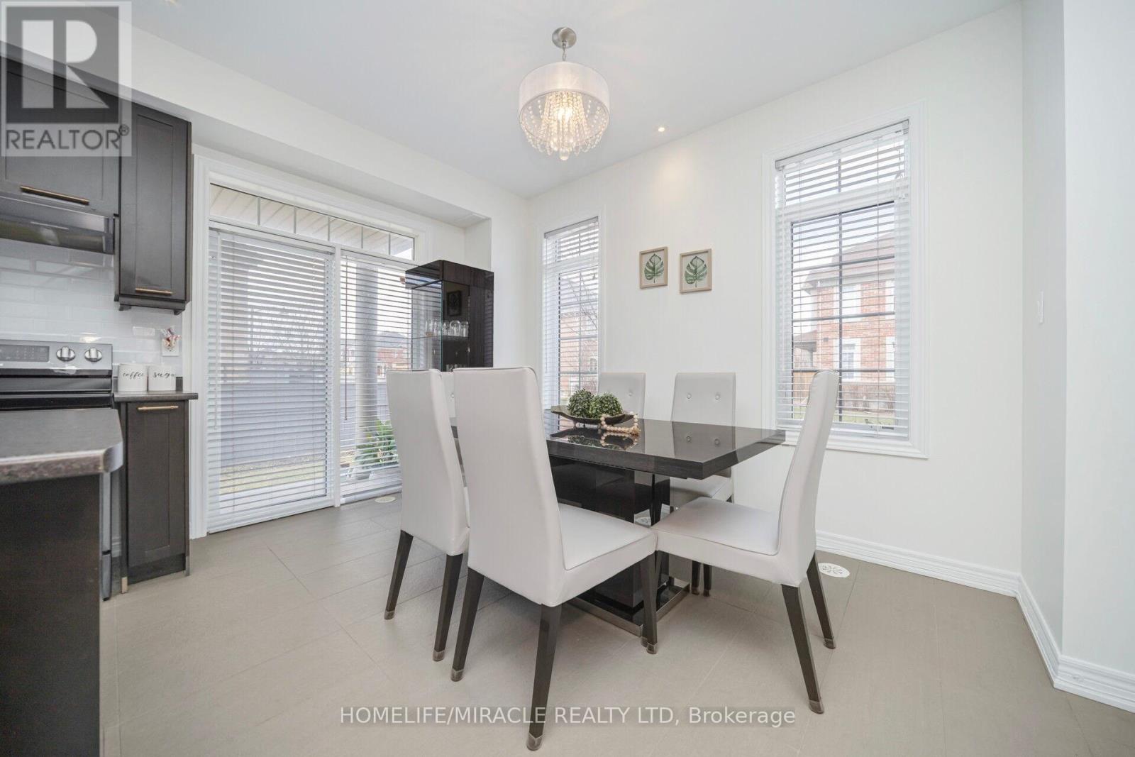 2 Aspen Hills Road, Brampton, Ontario  L6Y 6E3 - Photo 11 - W12975542