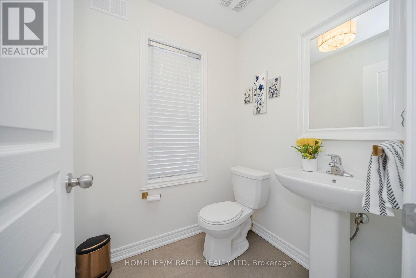 2 Aspen Hills Road, Brampton, Ontario  L6Y 6E3 - Photo 14 - W12975542