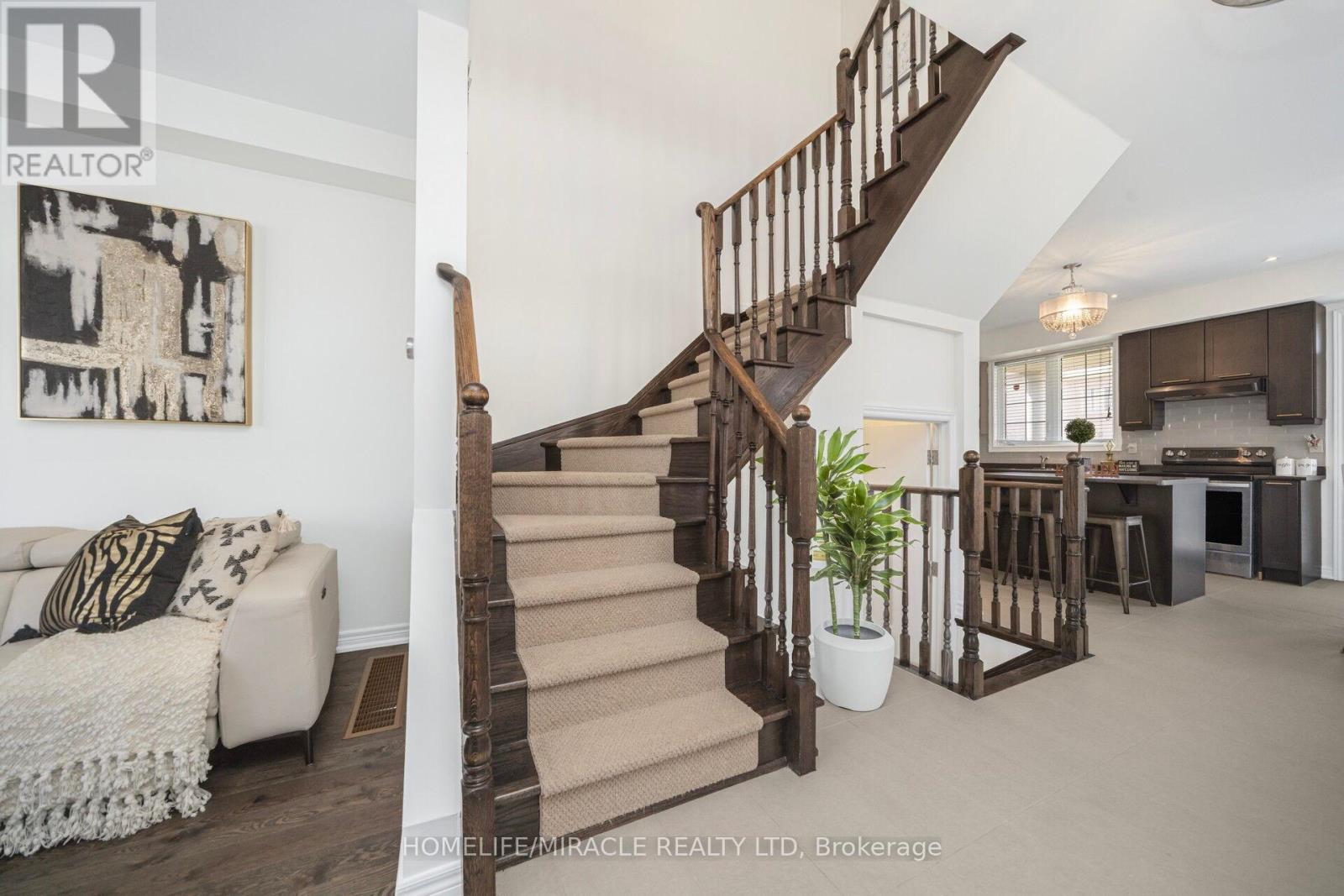 2 Aspen Hills Road, Brampton, Ontario  L6Y 6E3 - Photo 15 - W12975542