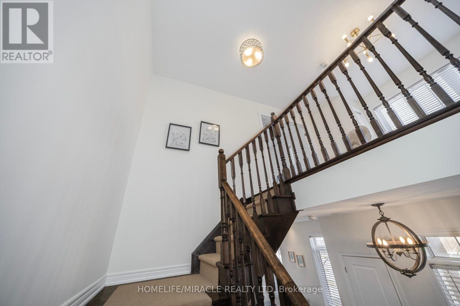 2 Aspen Hills Road, Brampton, Ontario  L6Y 6E3 - Photo 16 - W12975542