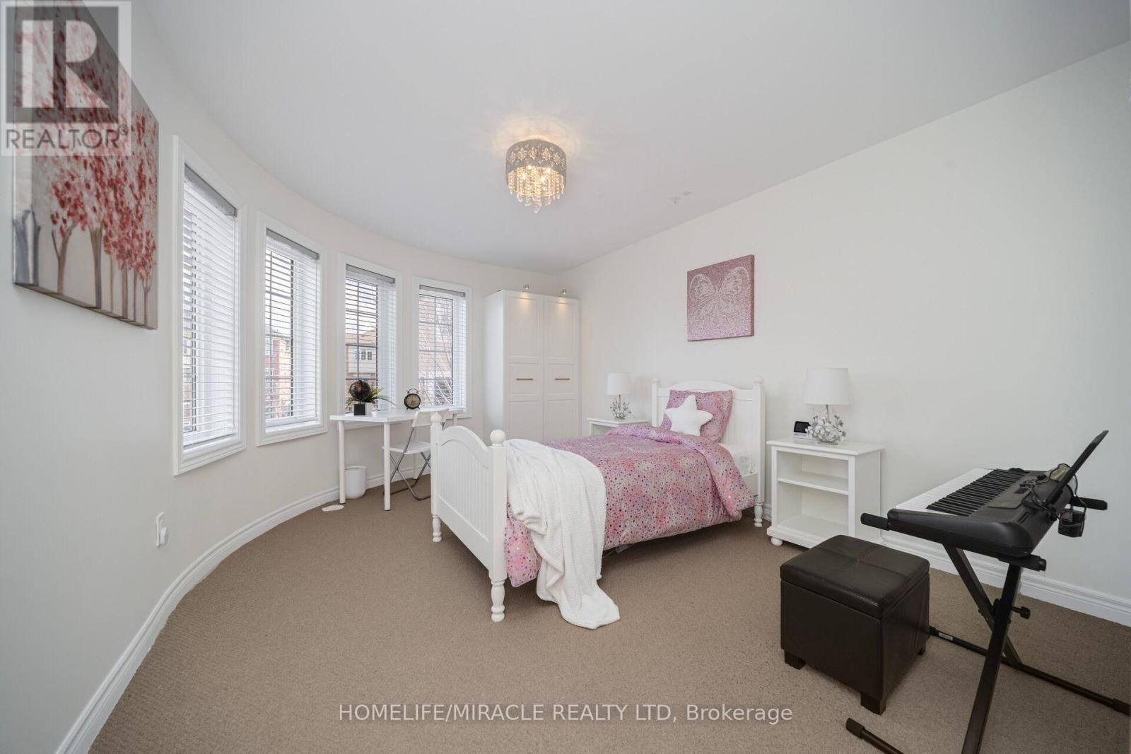 2 Aspen Hills Road, Brampton, Ontario  L6Y 6E3 - Photo 24 - W12975542