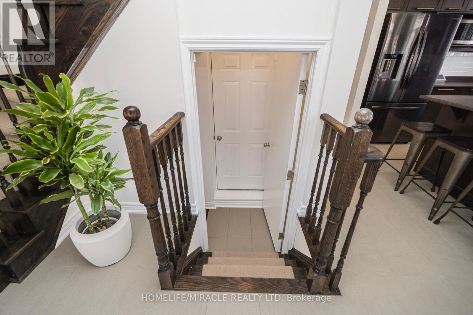 2 Aspen Hills Road, Brampton, Ontario  L6Y 6E3 - Photo 30 - W12975542