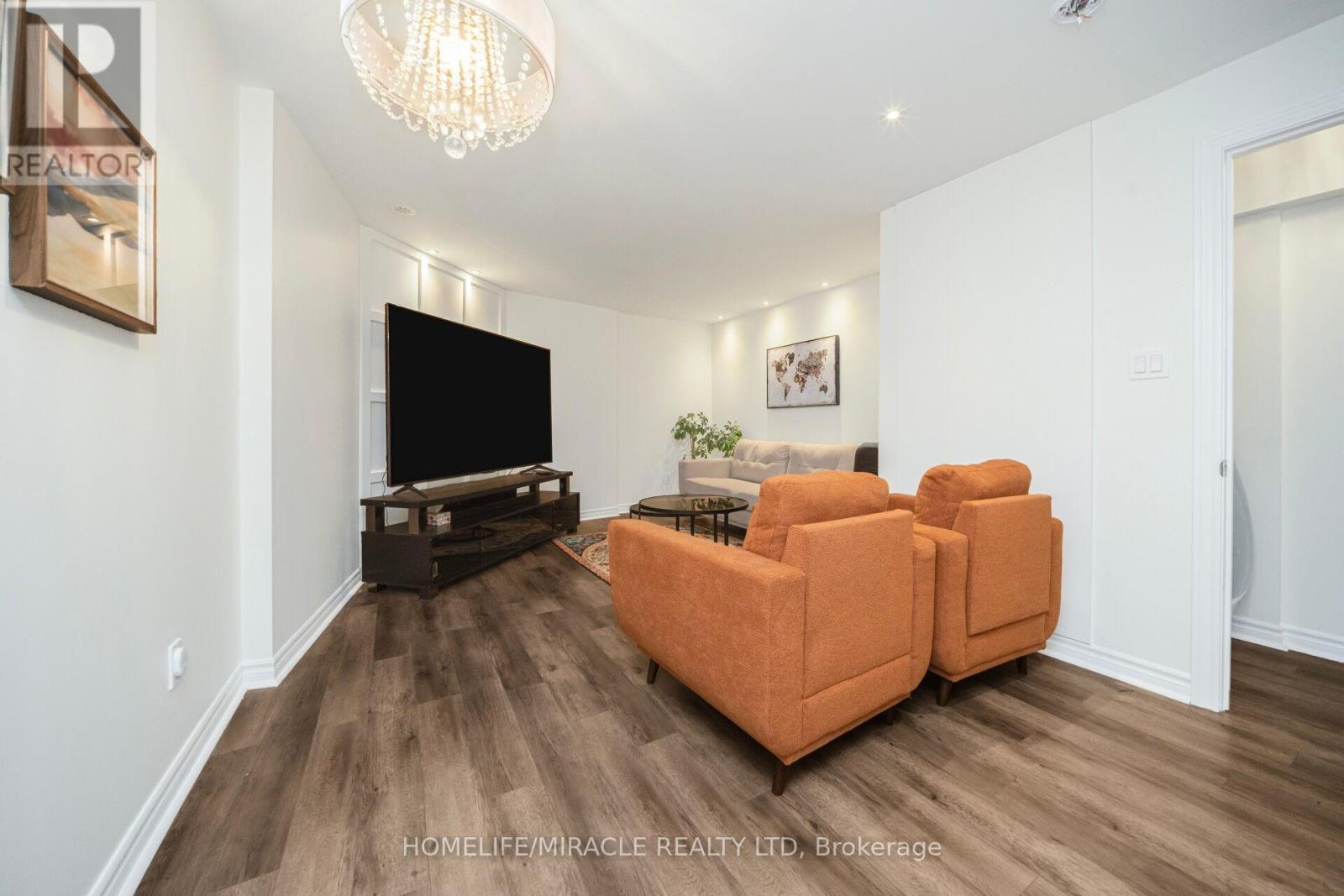 2 Aspen Hills Road, Brampton, Ontario  L6Y 6E3 - Photo 33 - W12975542