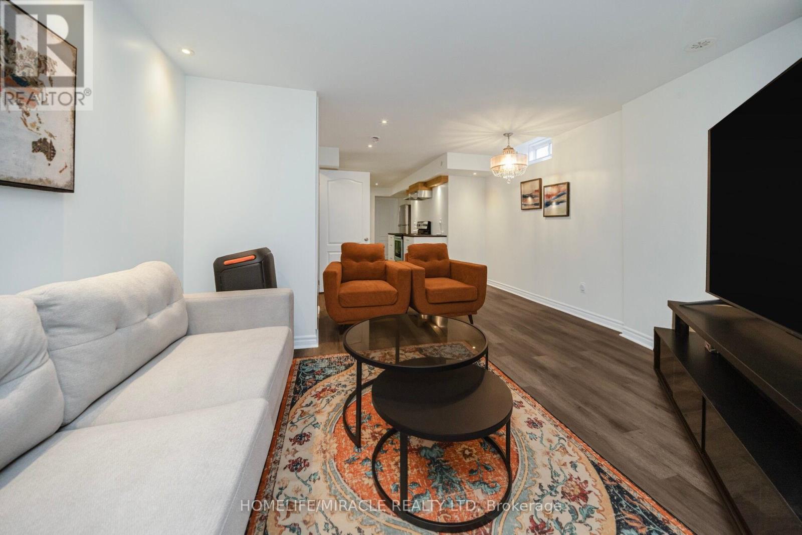 2 Aspen Hills Road, Brampton, Ontario  L6Y 6E3 - Photo 34 - W12975542