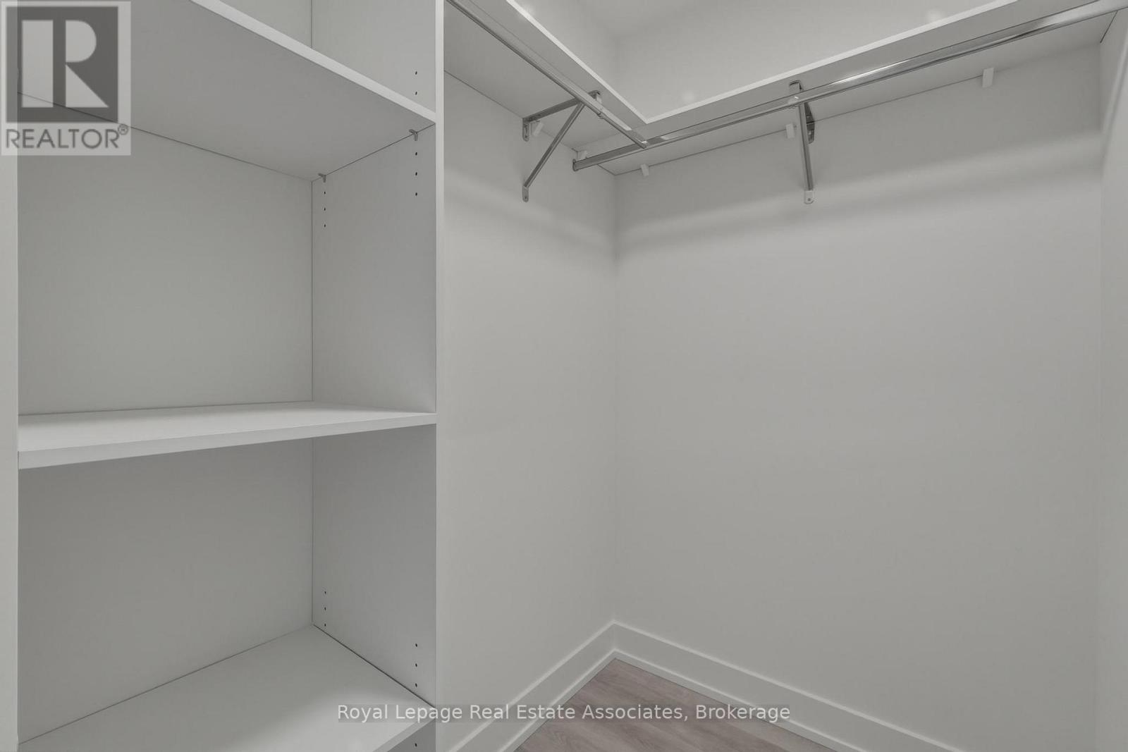 1501 - 60 Central Park Roadway, Toronto, Ontario  M9A 3K1 - Photo 14 - W12975554