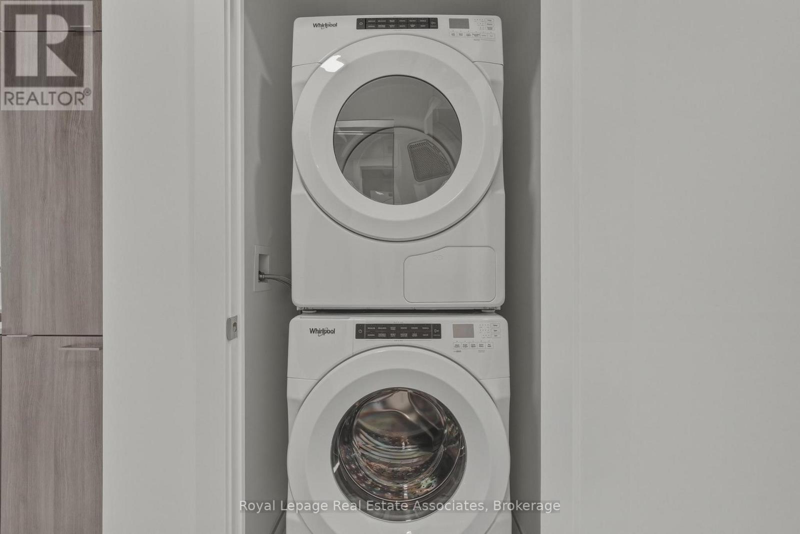 1501 - 60 Central Park Roadway, Toronto, Ontario  M9A 3K1 - Photo 17 - W12975554