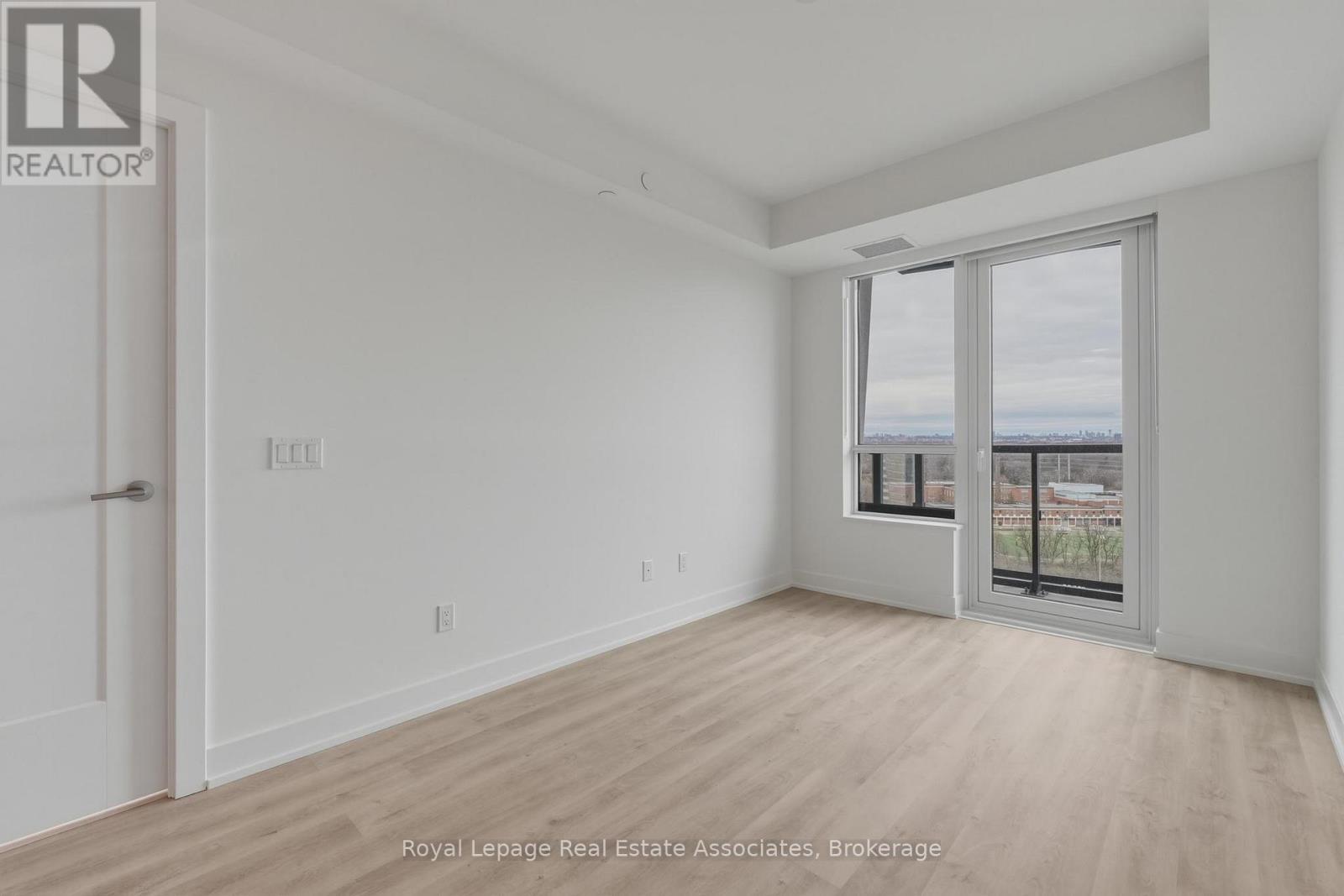 1501 - 60 Central Park Roadway, Toronto, Ontario  M9A 3K1 - Photo 7 - W12975554