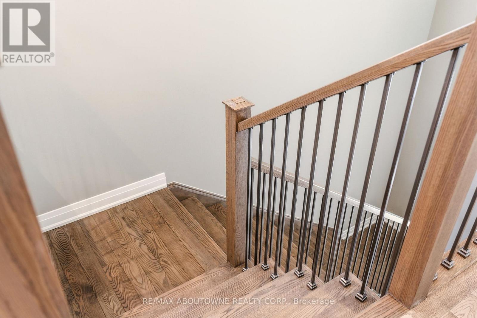 1456 Ford Strathy Crescent, Oakville, Ontario  L6H 3W9 - Photo 27 - W12975570