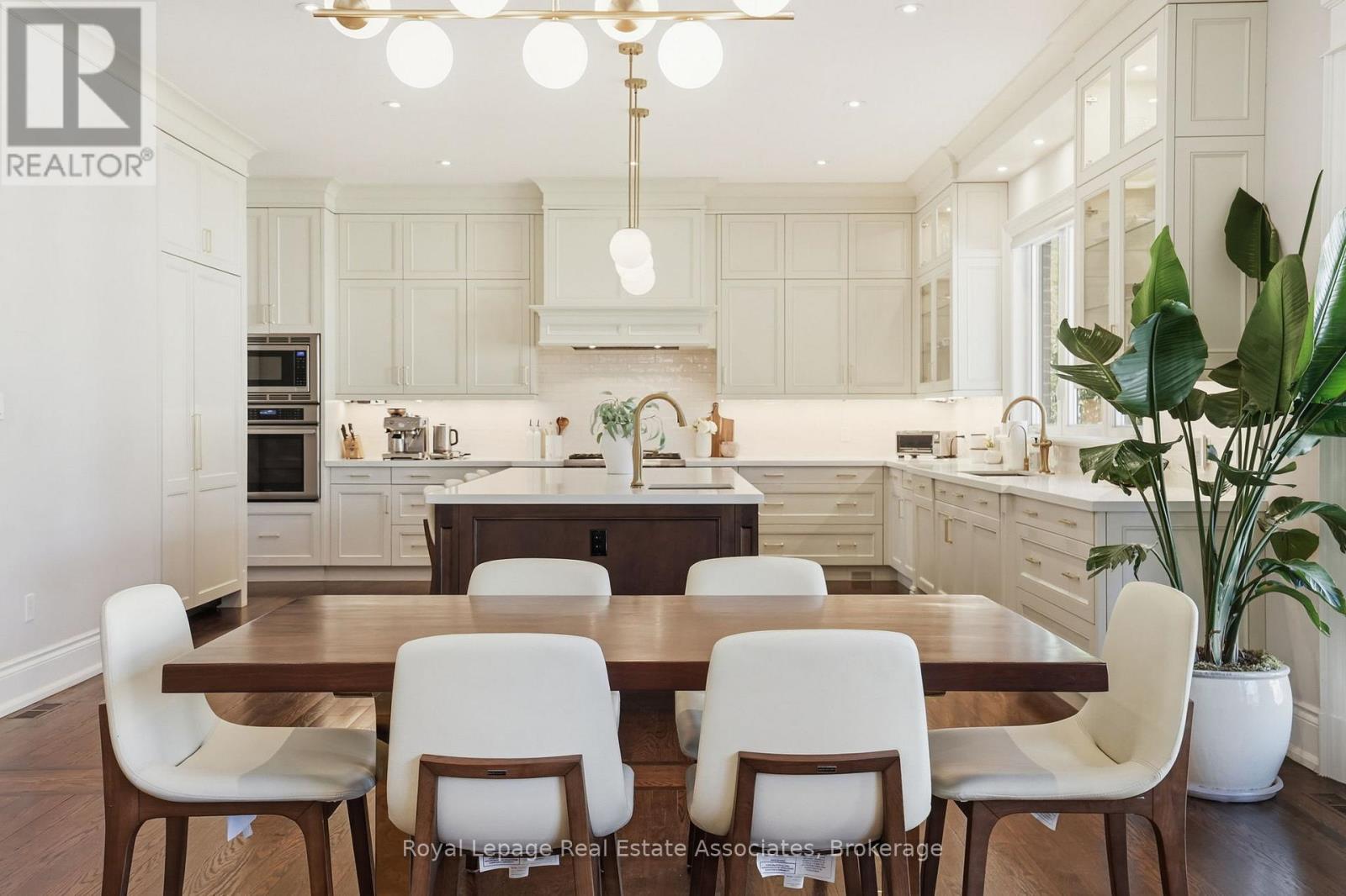 1395 Trotwood Avenue, Mississauga, Ontario  L5G 3Z7 - Photo 11 - W12975574