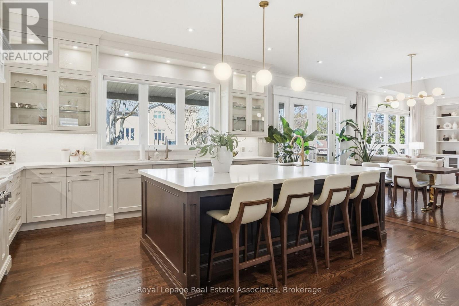 1395 Trotwood Avenue, Mississauga, Ontario  L5G 3Z7 - Photo 13 - W12975574