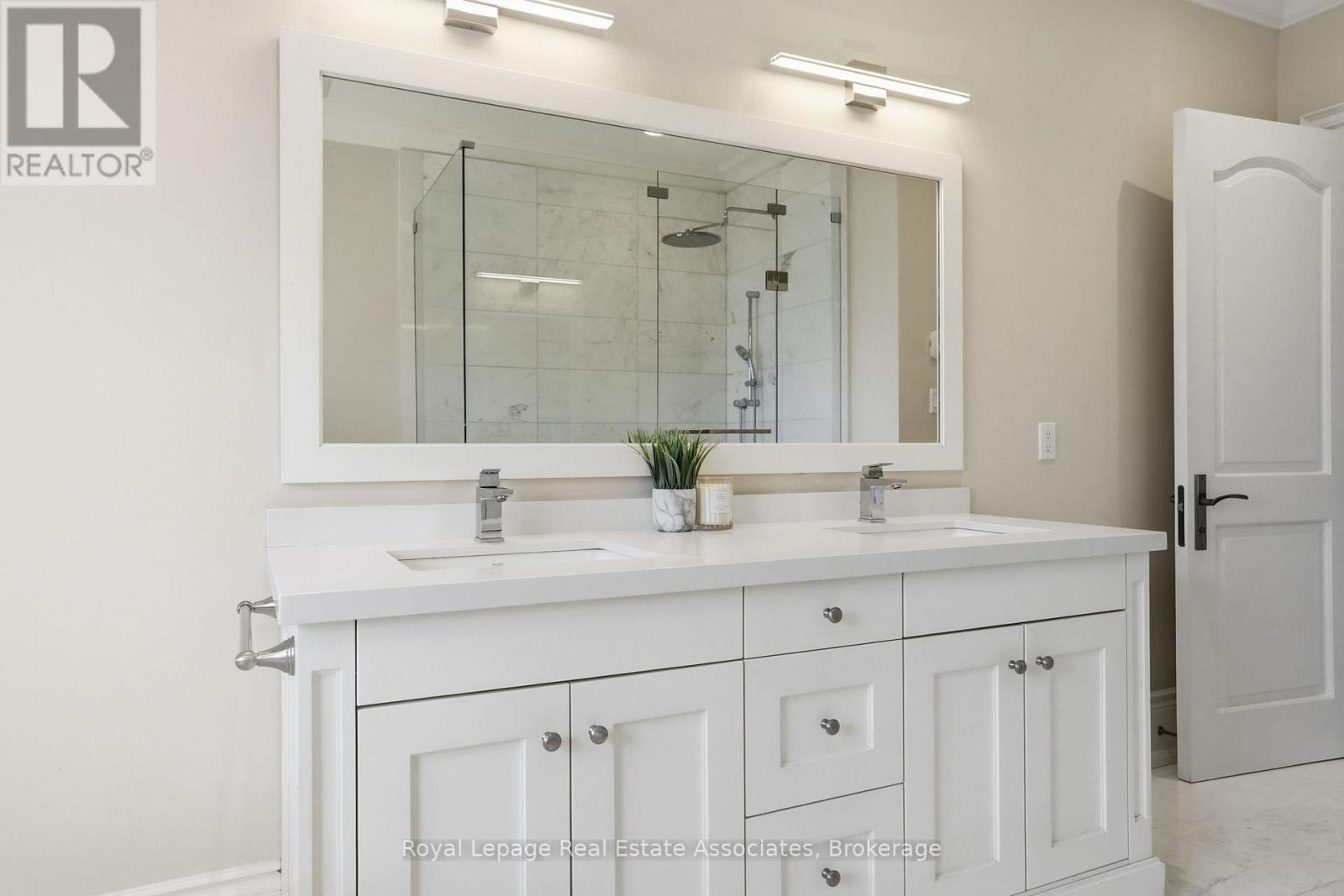 1395 Trotwood Avenue, Mississauga, Ontario  L5G 3Z7 - Photo 29 - W12975574