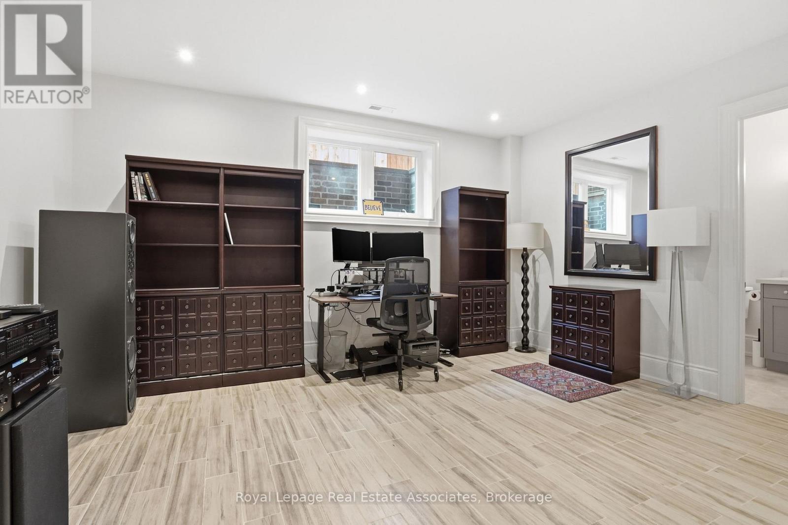 1395 Trotwood Avenue, Mississauga, Ontario  L5G 3Z7 - Photo 42 - W12975574