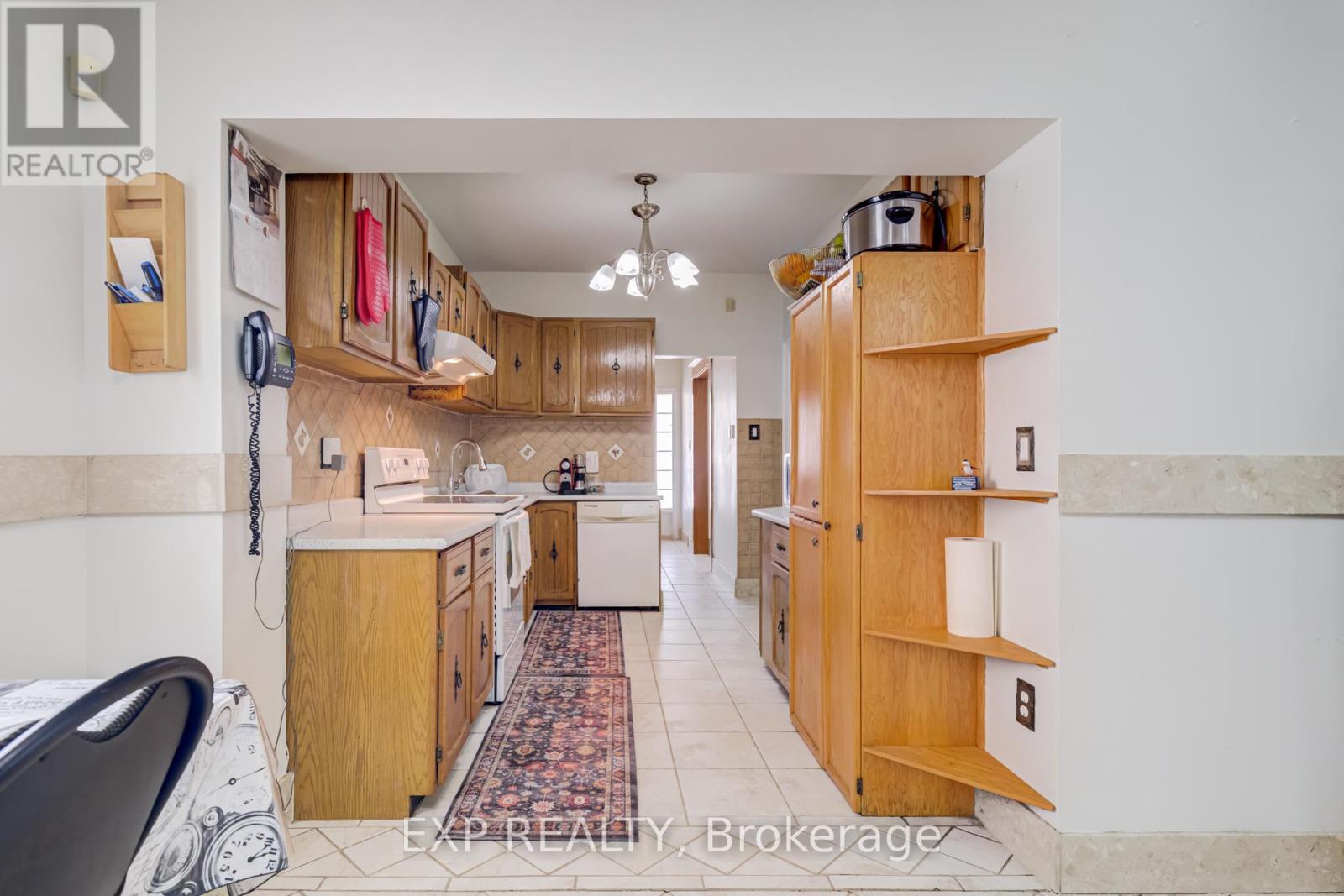 444 Maybank Avenue, Toronto, Ontario  M6N 3S8 - Photo 12 - W12975632