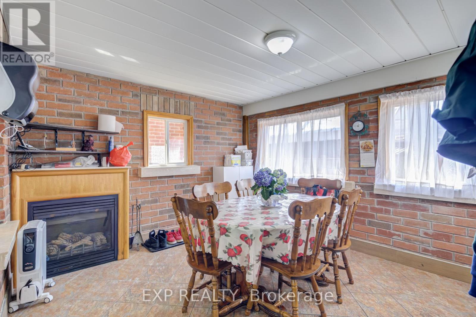 444 Maybank Avenue, Toronto, Ontario  M6N 3S8 - Photo 16 - W12975632