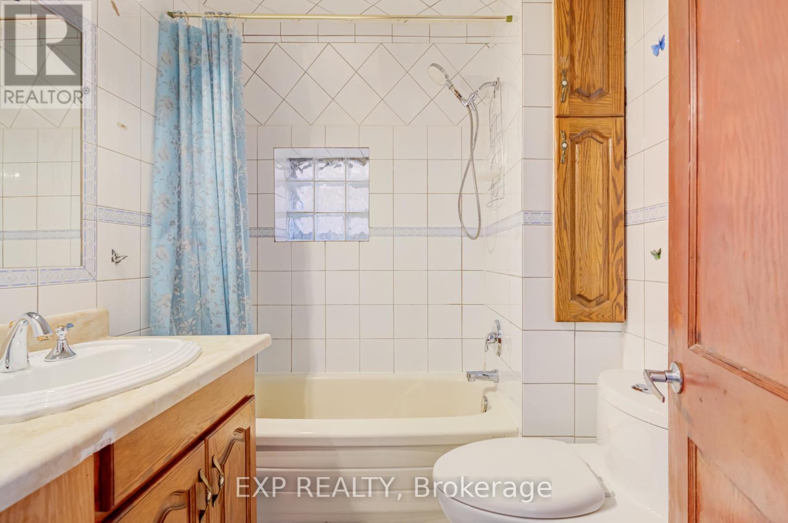 444 Maybank Avenue, Toronto, Ontario  M6N 3S8 - Photo 22 - W12975632