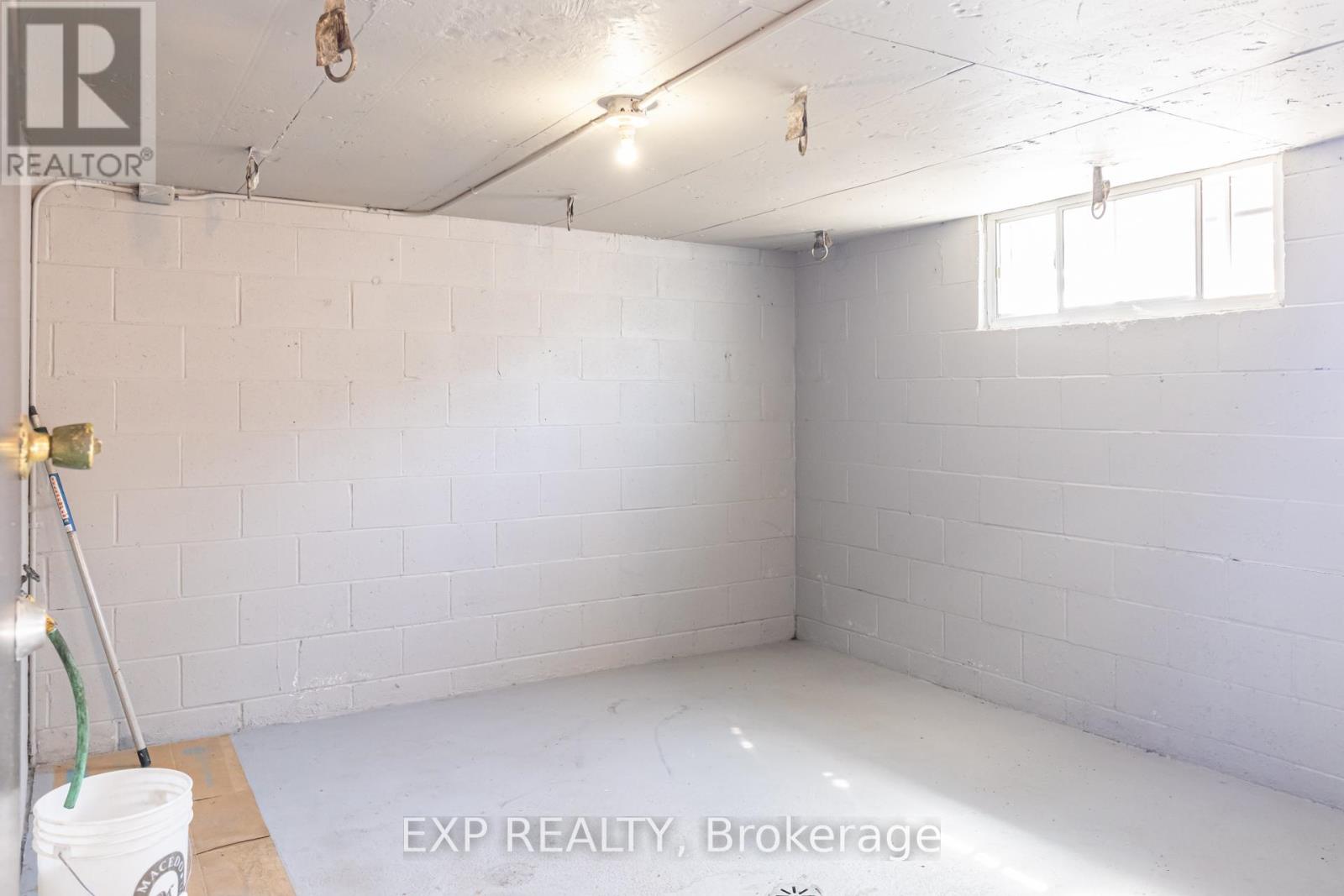 444 Maybank Avenue, Toronto, Ontario  M6N 3S8 - Photo 27 - W12975632