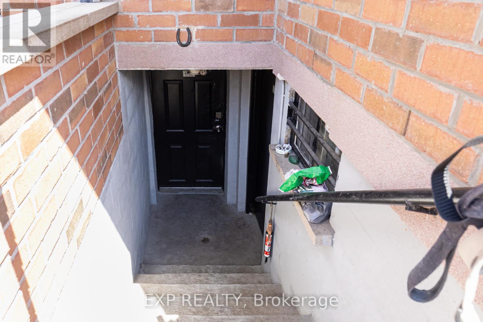 444 Maybank Avenue, Toronto, Ontario  M6N 3S8 - Photo 28 - W12975632