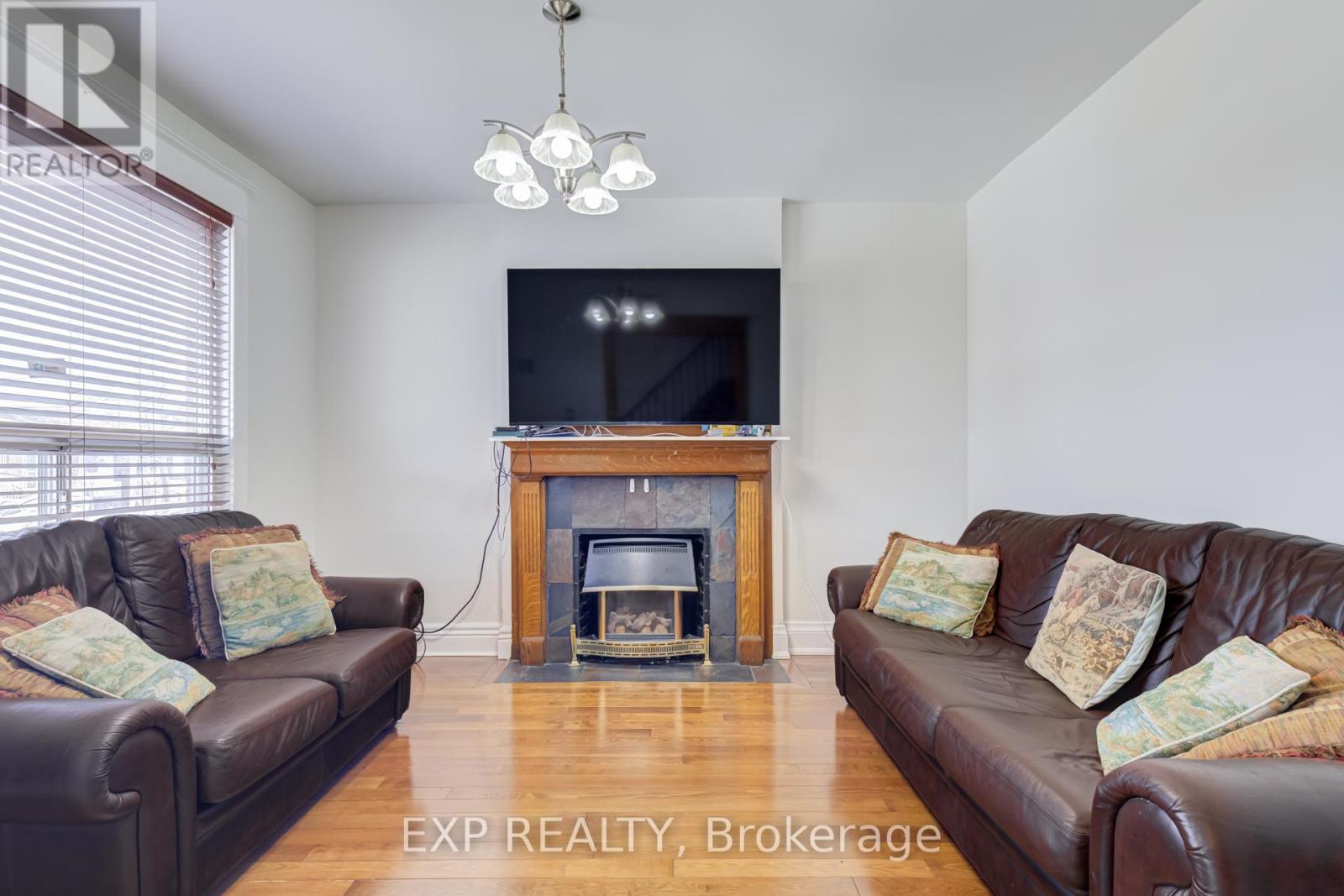 444 Maybank Avenue, Toronto, Ontario  M6N 3S8 - Photo 3 - W12975632