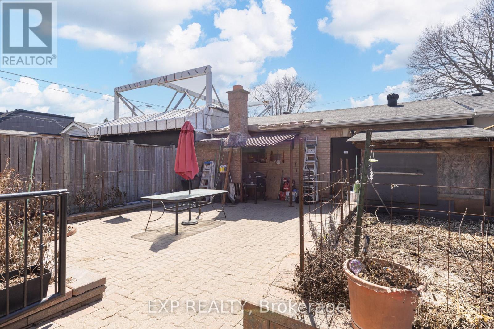 444 Maybank Avenue, Toronto, Ontario  M6N 3S8 - Photo 30 - W12975632