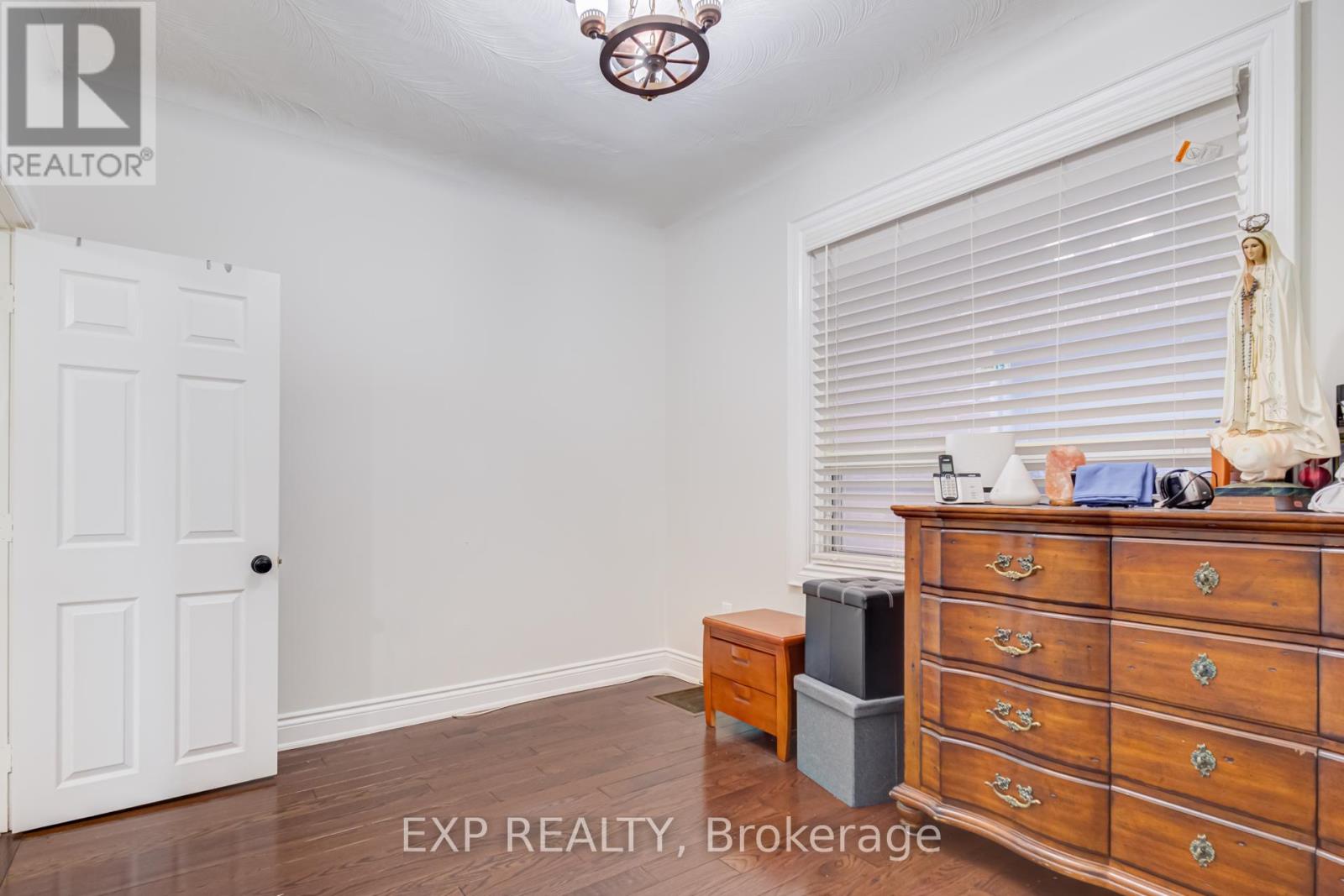 444 Maybank Avenue, Toronto, Ontario  M6N 3S8 - Photo 4 - W12975632