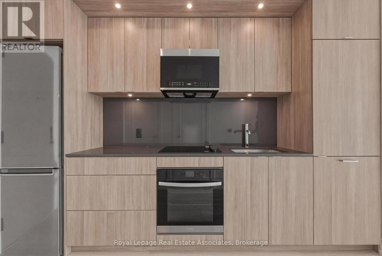 1507 - 25 Cordova Avenue, Toronto, Ontario  M9A 0E5 - Photo 2 - W12975648