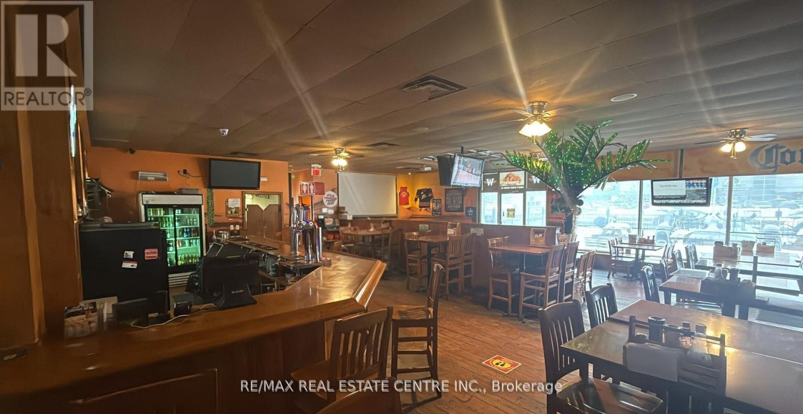 1617 Wilson Avenue, Toronto, Ontario  M3L 1A5 - Photo 5 - W12975654