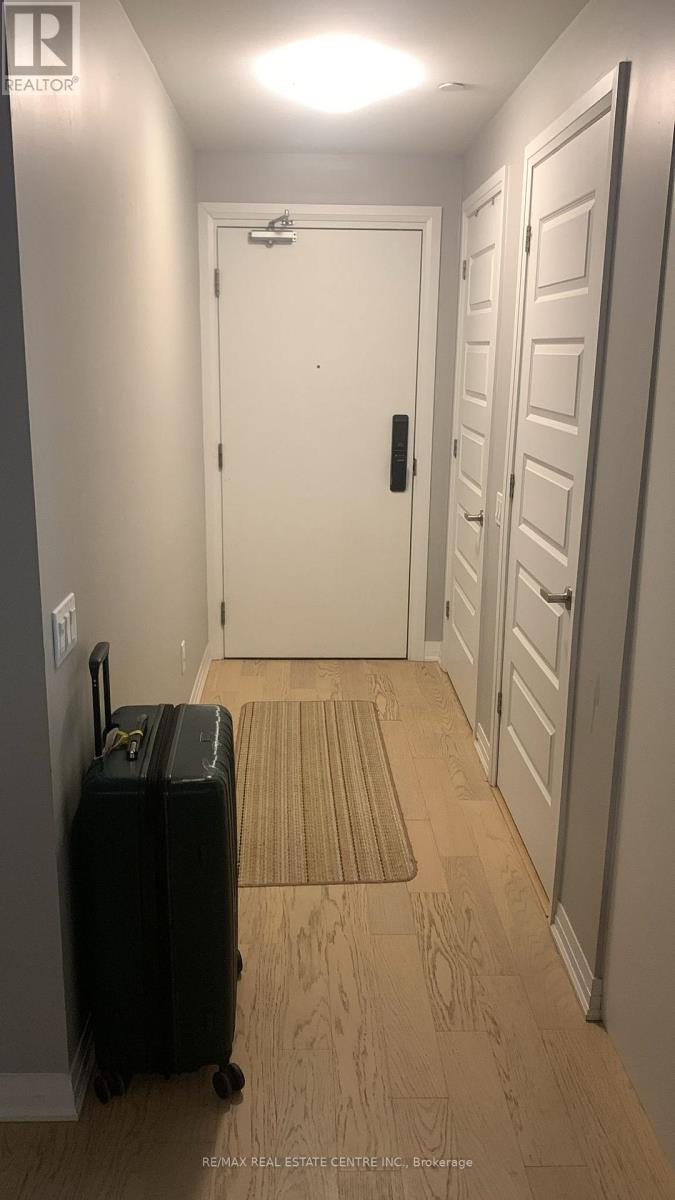 401 - 460 Gordon Krantz Avenue, Milton, Ontario  L9E 1Z2 - Photo 2 - W12975668