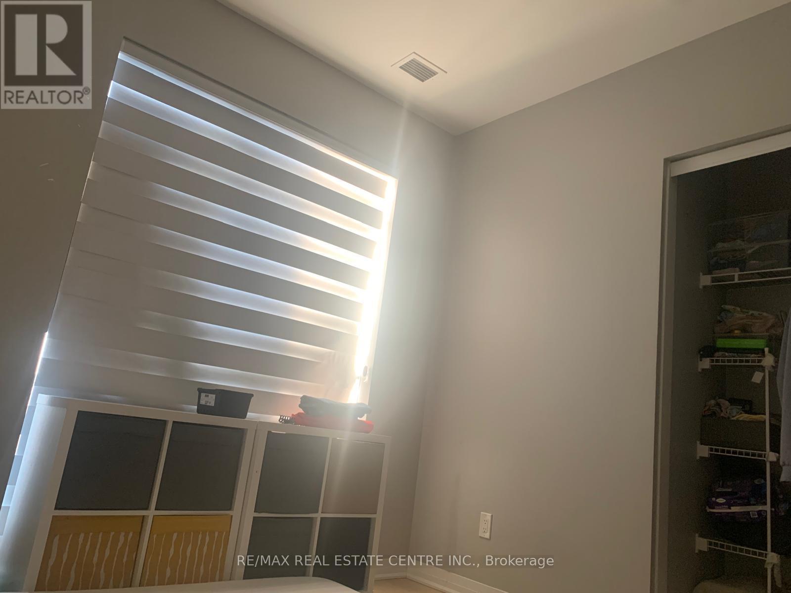 401 - 460 Gordon Krantz Avenue, Milton, Ontario  L9E 1Z2 - Photo 3 - W12975668