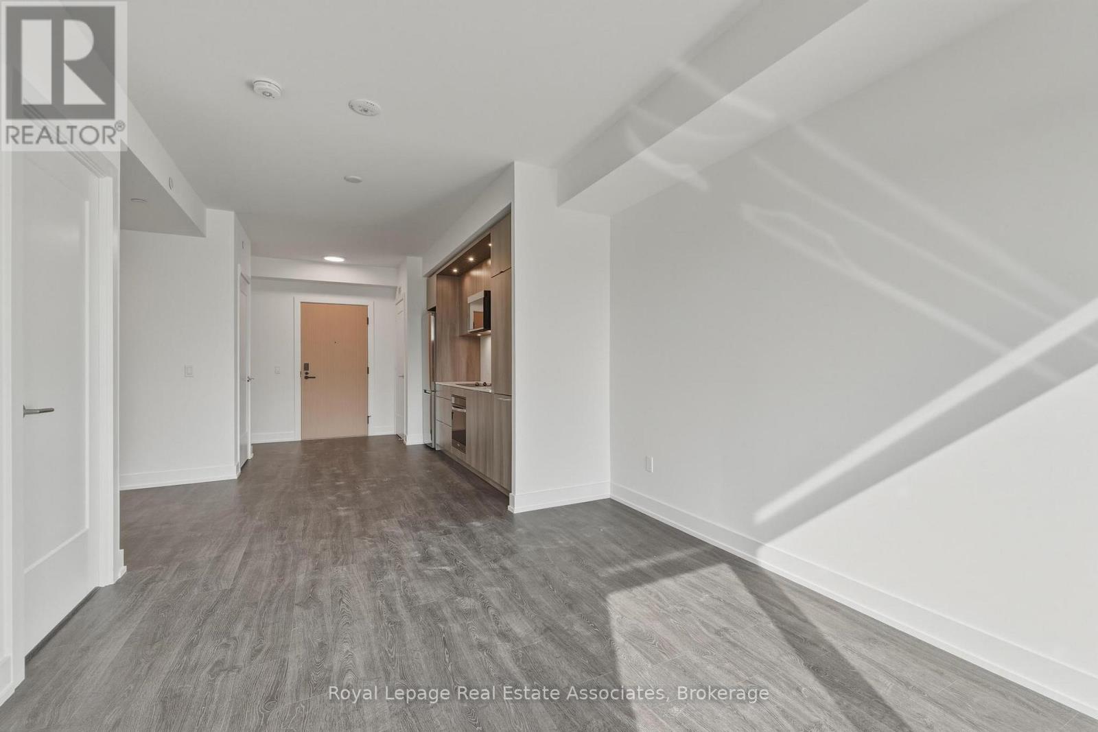 1010 - 25 Cordova Avenue, Toronto, Ontario  M9A 0E5 - Photo 11 - W12975676