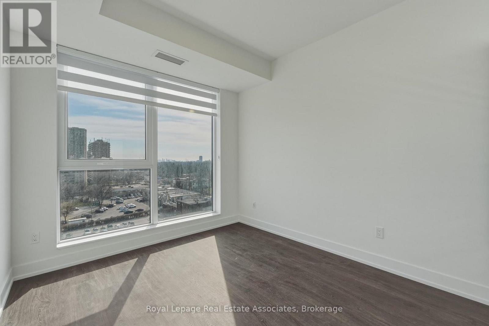 1010 - 25 Cordova Avenue, Toronto, Ontario  M9A 0E5 - Photo 12 - W12975676