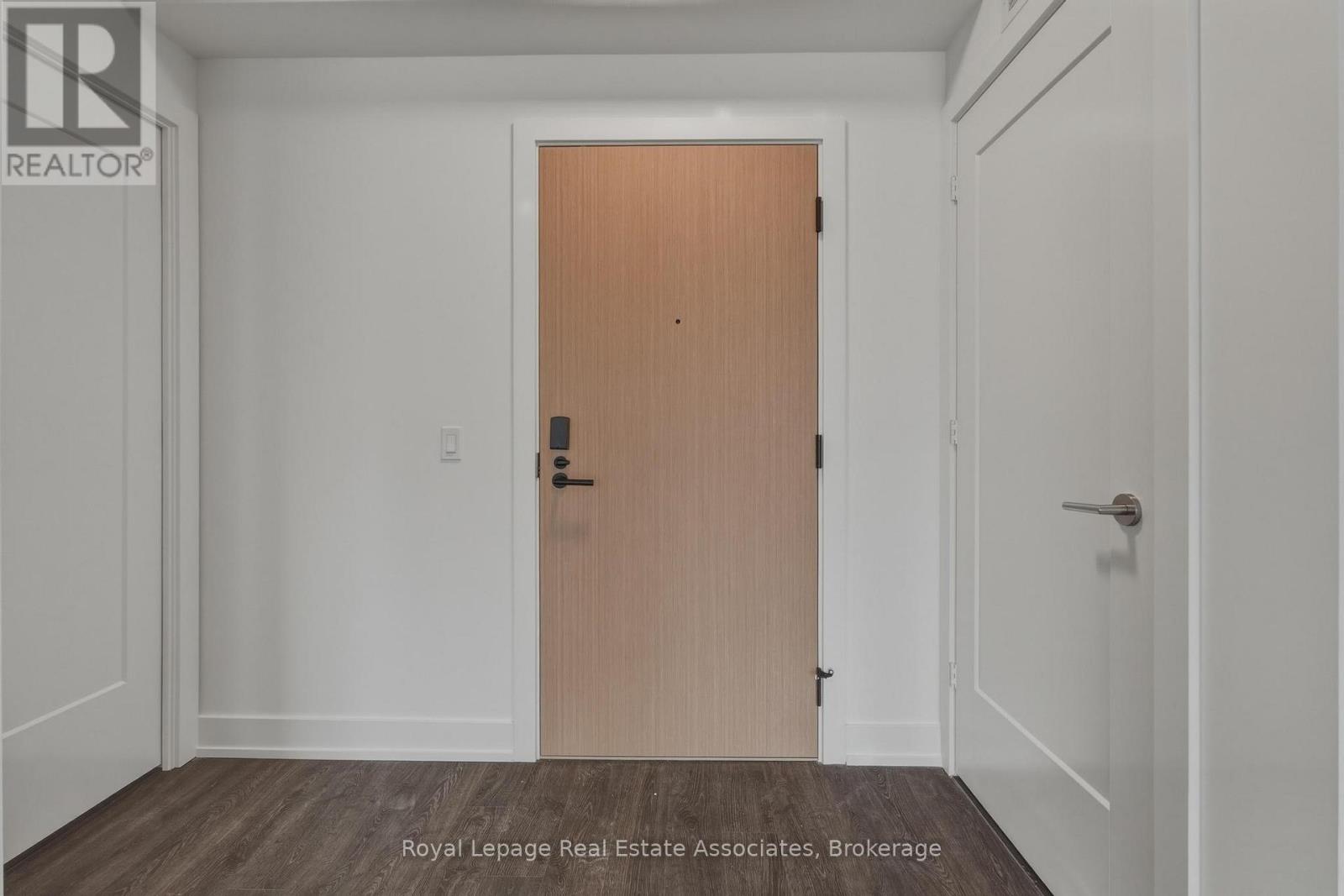 1010 - 25 Cordova Avenue, Toronto, Ontario  M9A 0E5 - Photo 18 - W12975676