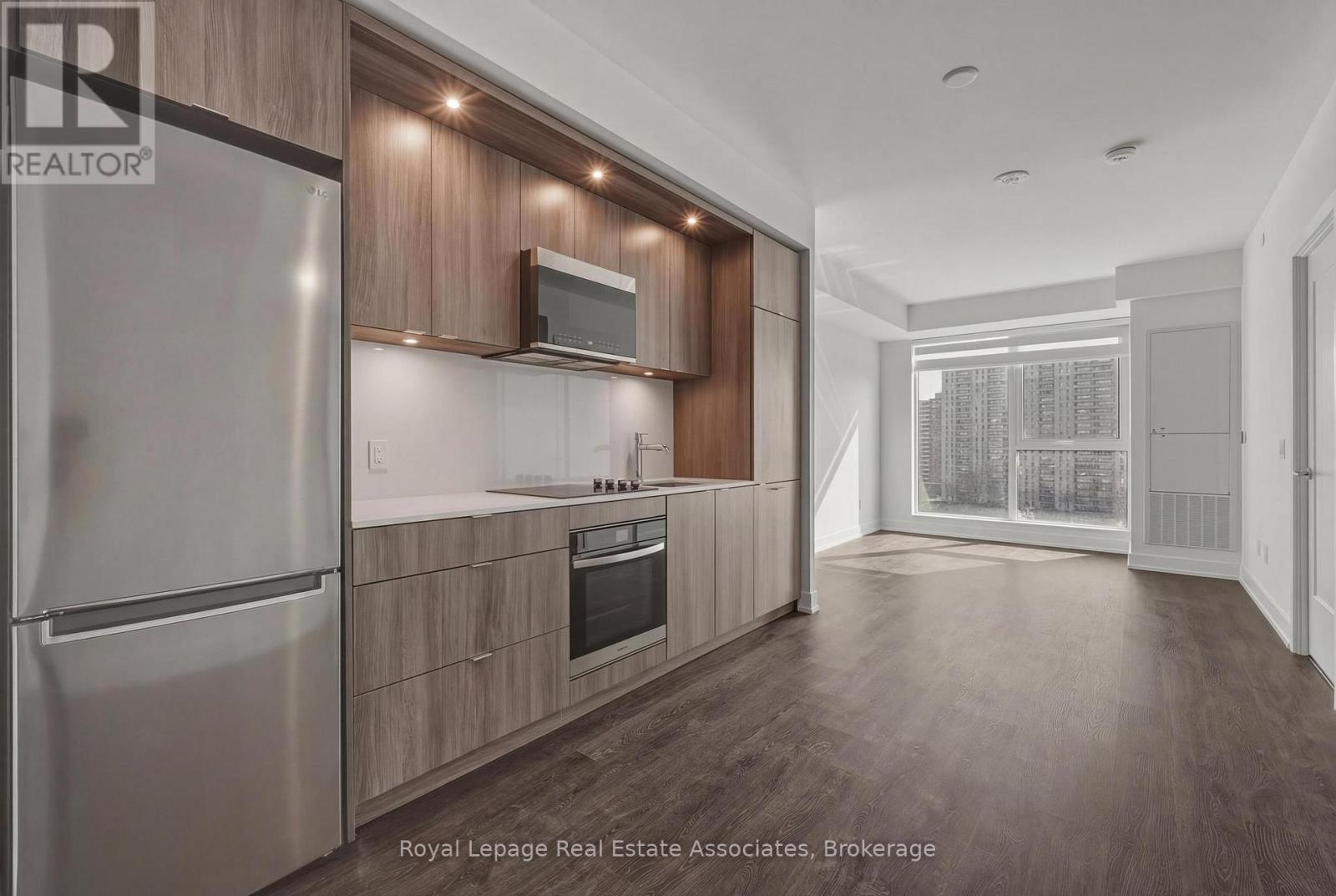 1010 - 25 Cordova Avenue, Toronto, Ontario  M9A 0E5 - Photo 2 - W12975676