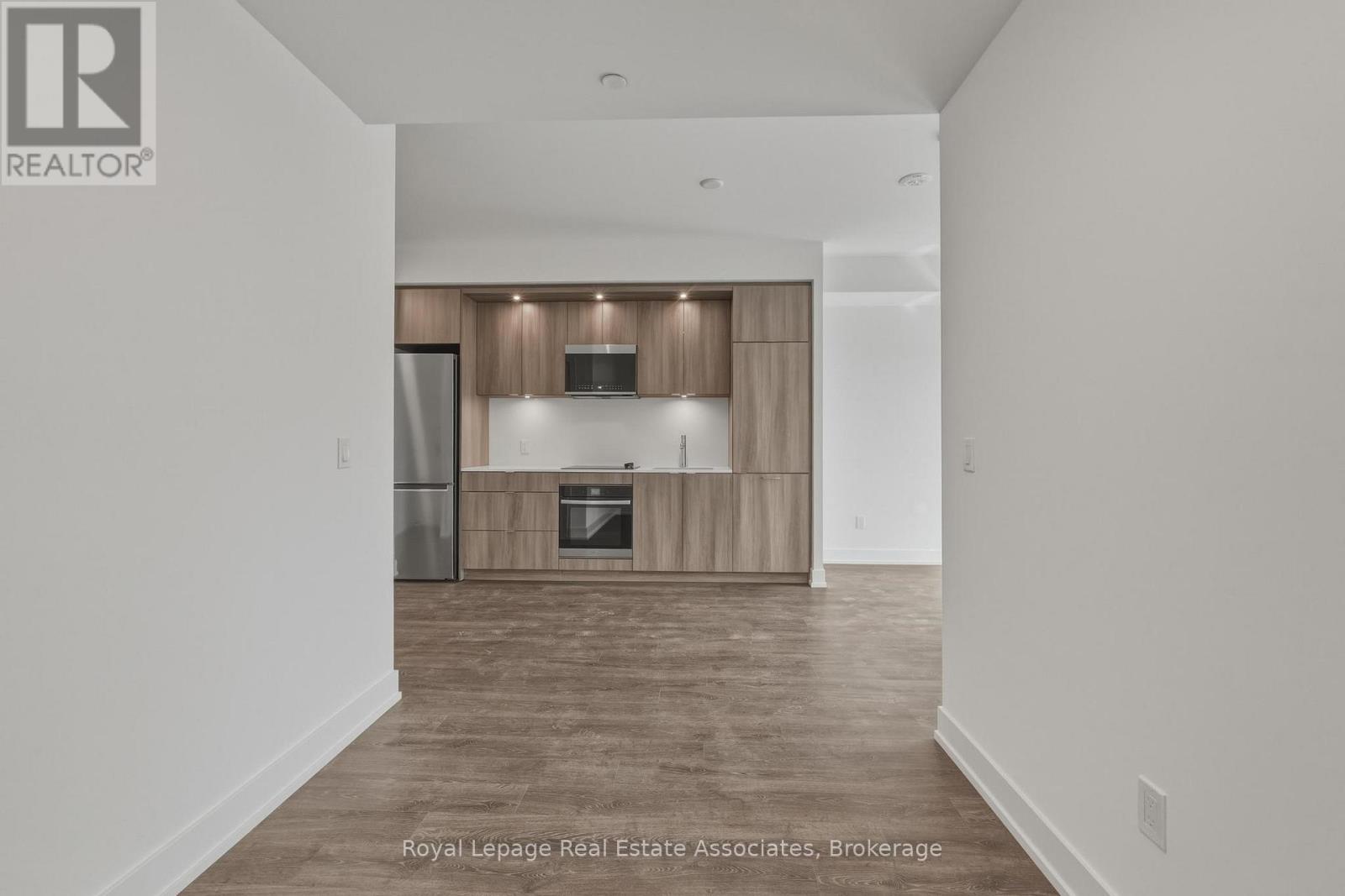 1010 - 25 Cordova Avenue, Toronto, Ontario  M9A 0E5 - Photo 6 - W12975676