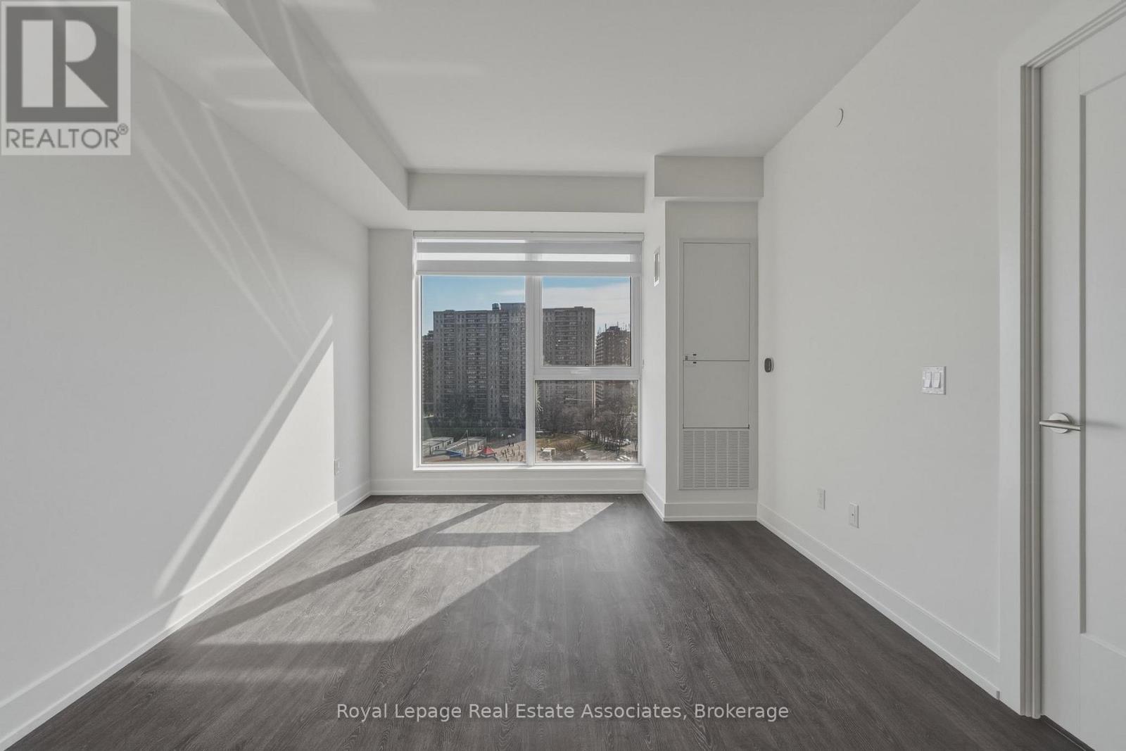 1010 - 25 Cordova Avenue, Toronto, Ontario  M9A 0E5 - Photo 7 - W12975676